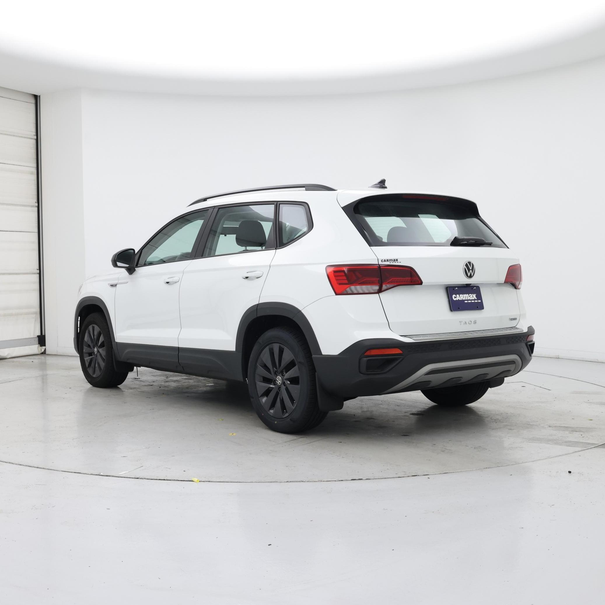 Thumbnail: 2022 Volkswagen Taos - 2