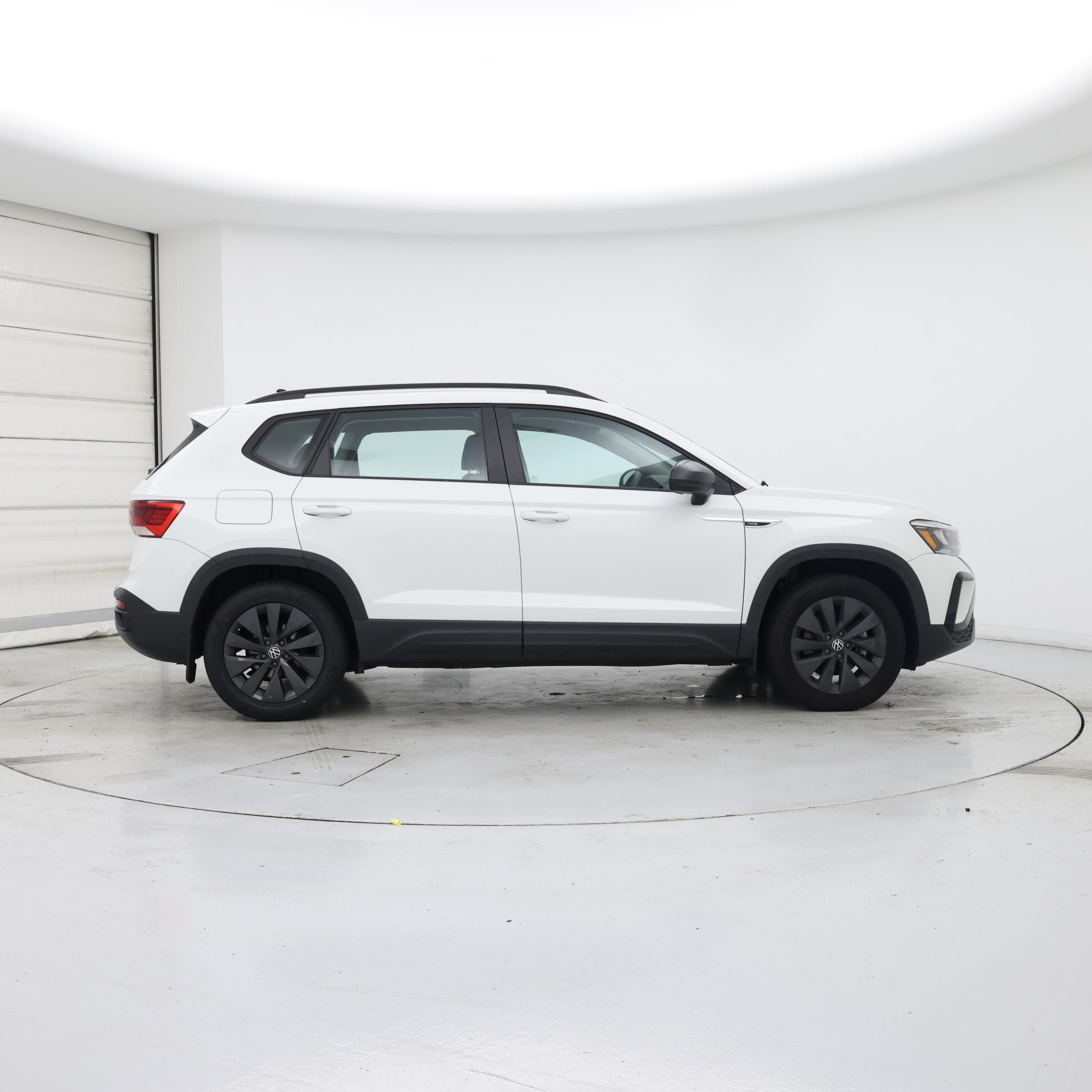 Thumbnail: 2022 Volkswagen Taos - 7