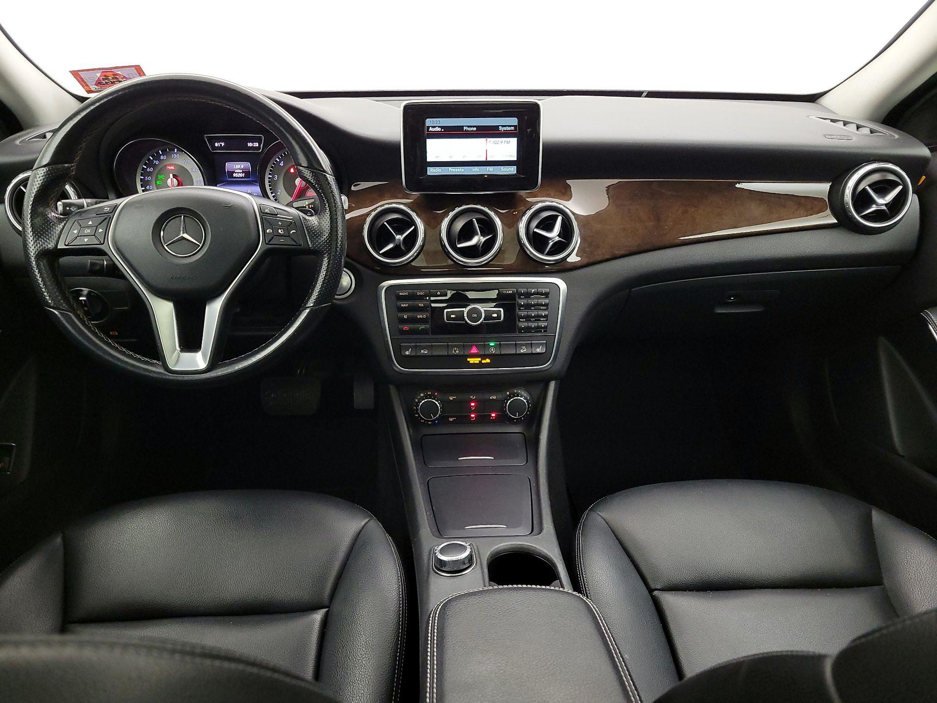 Thumbnail: 2015 Mercedes-Benz GLA - 9