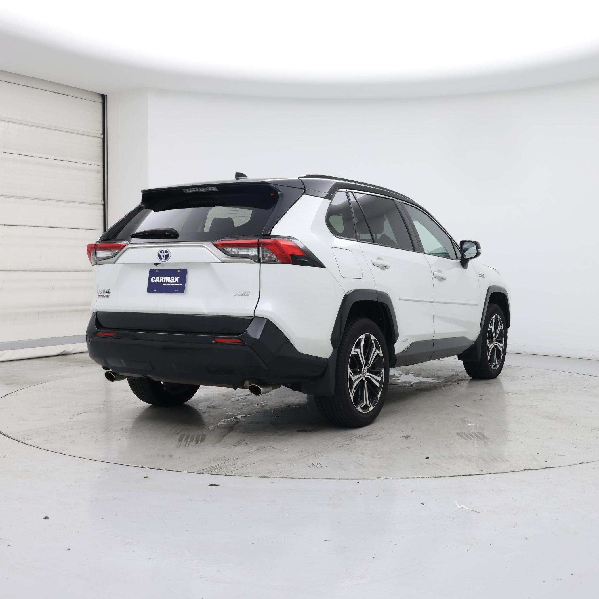 Thumbnail: 2023 Toyota RAV4 - 8