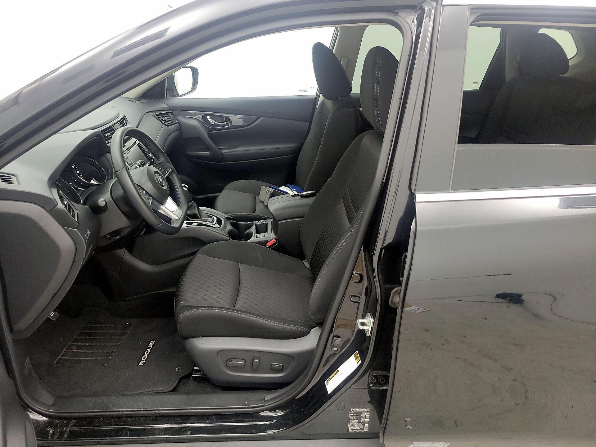 Thumbnail: 2019 Nissan Rogue - 11