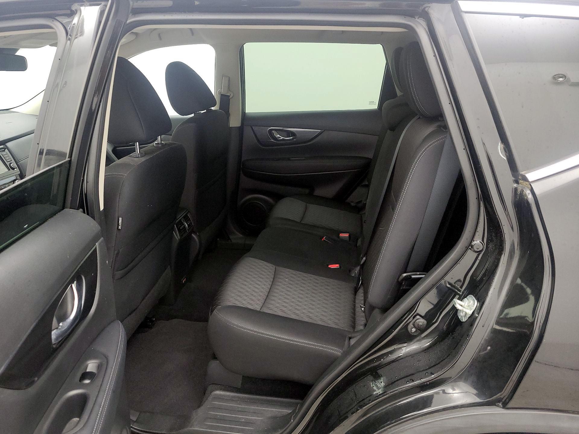Thumbnail: 2019 Nissan Rogue - 19