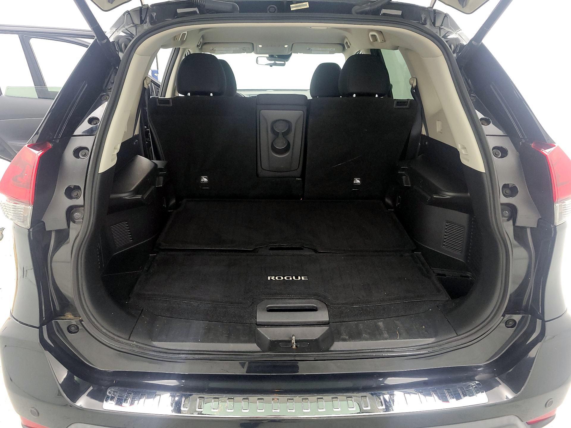Thumbnail: 2019 Nissan Rogue - 20