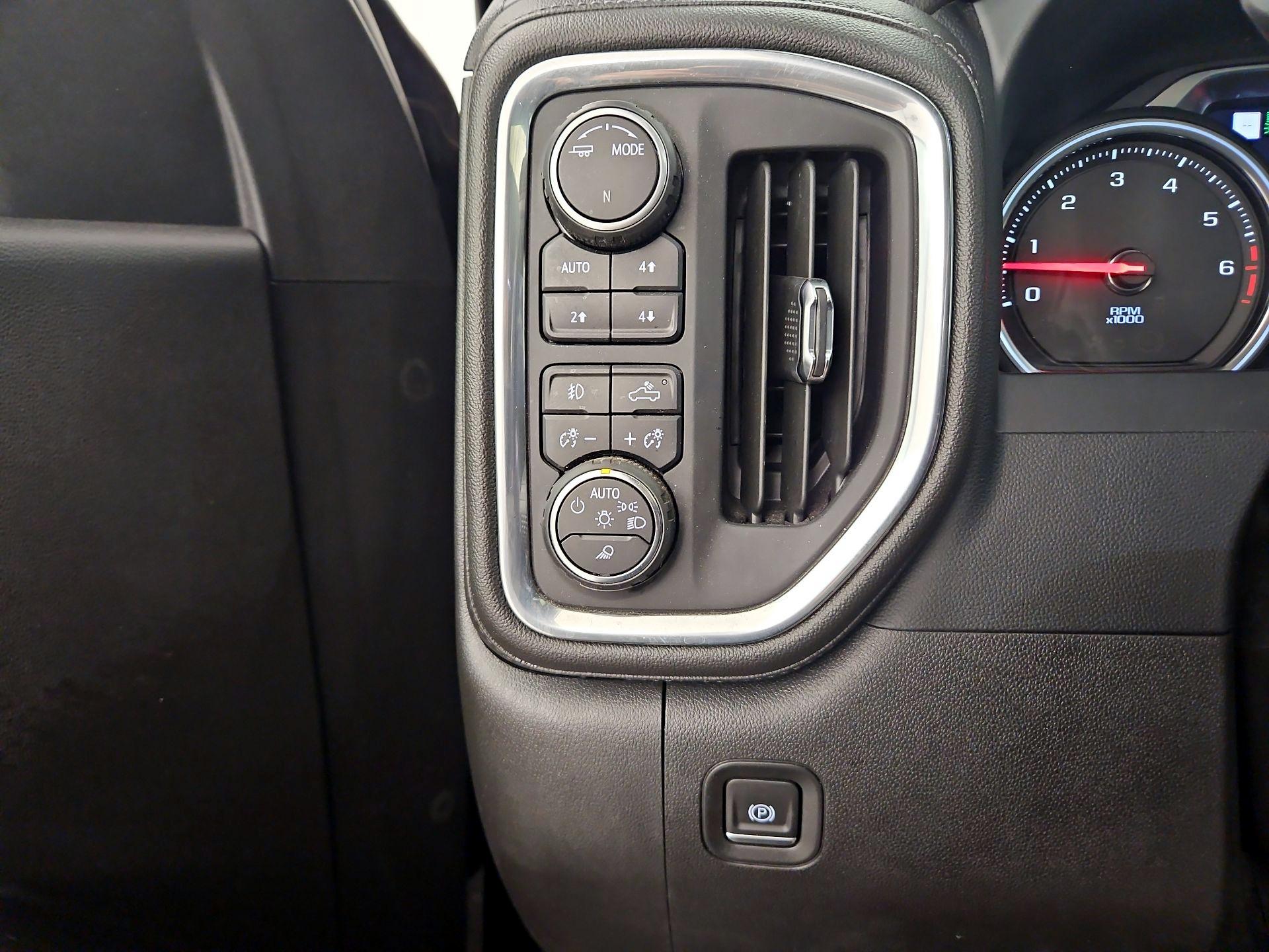 Thumbnail: 2022 Chevrolet Silverado 1500 - 13