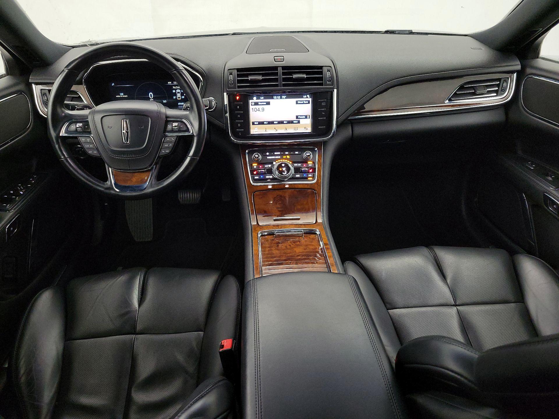 Thumbnail: 2017 Lincoln Continental - 9