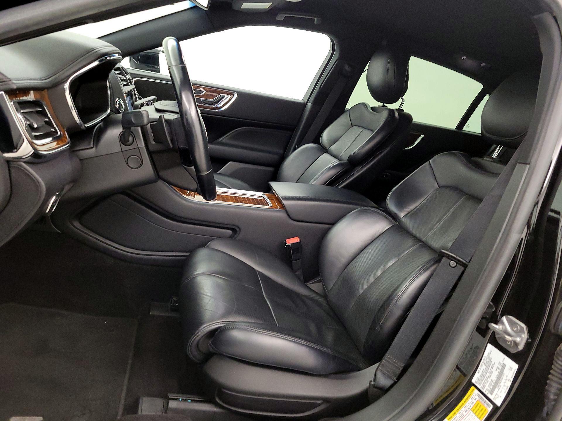 Thumbnail: 2017 Lincoln Continental - 11