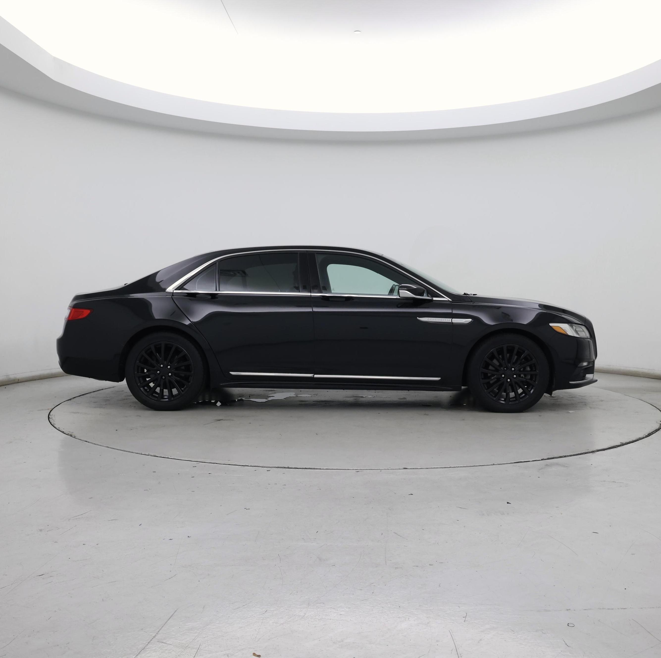 Thumbnail: 2017 Lincoln Continental - 7