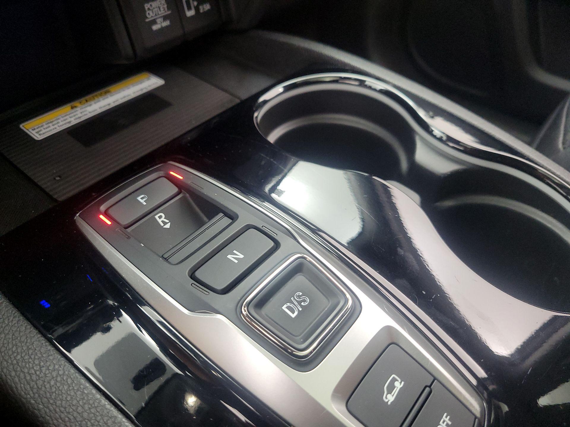 Thumbnail: 2019 Honda Pilot - 17