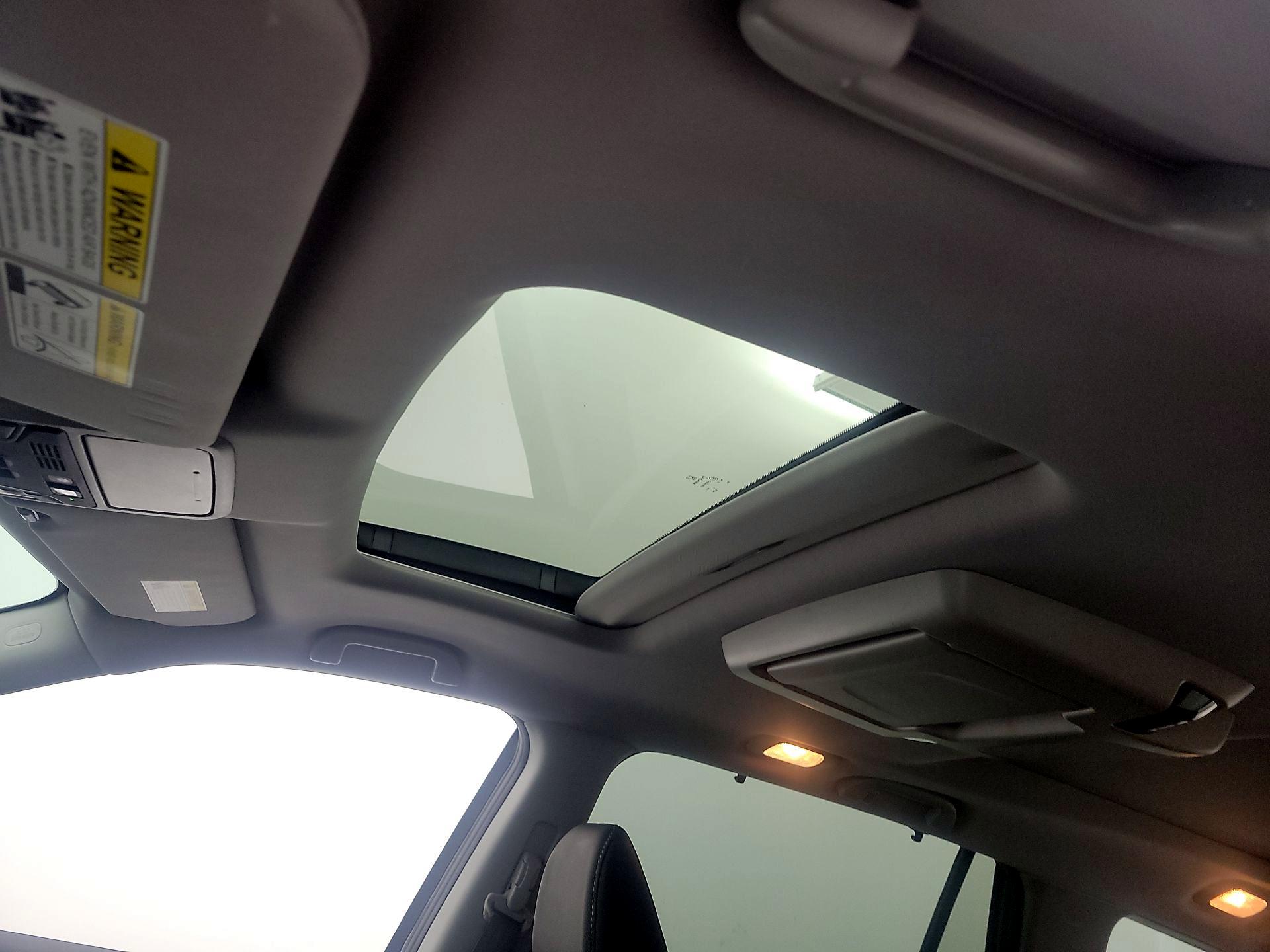 Thumbnail: 2019 Honda Pilot - 18