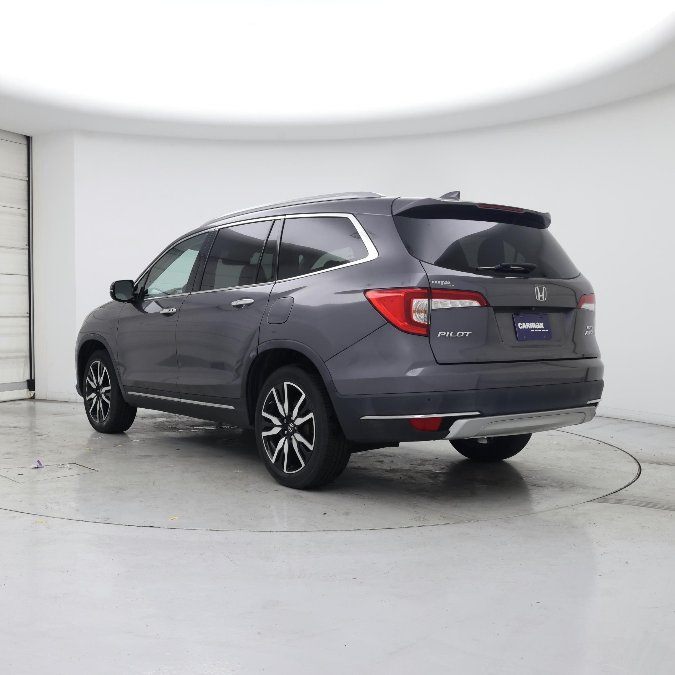 Thumbnail: 2019 Honda Pilot - 2