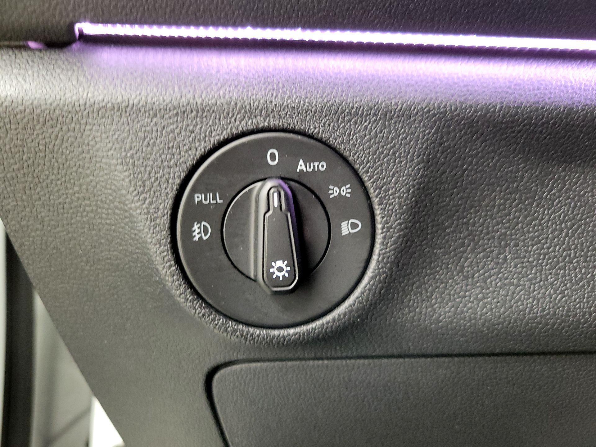 Thumbnail: 2019 Volkswagen Jetta - 13