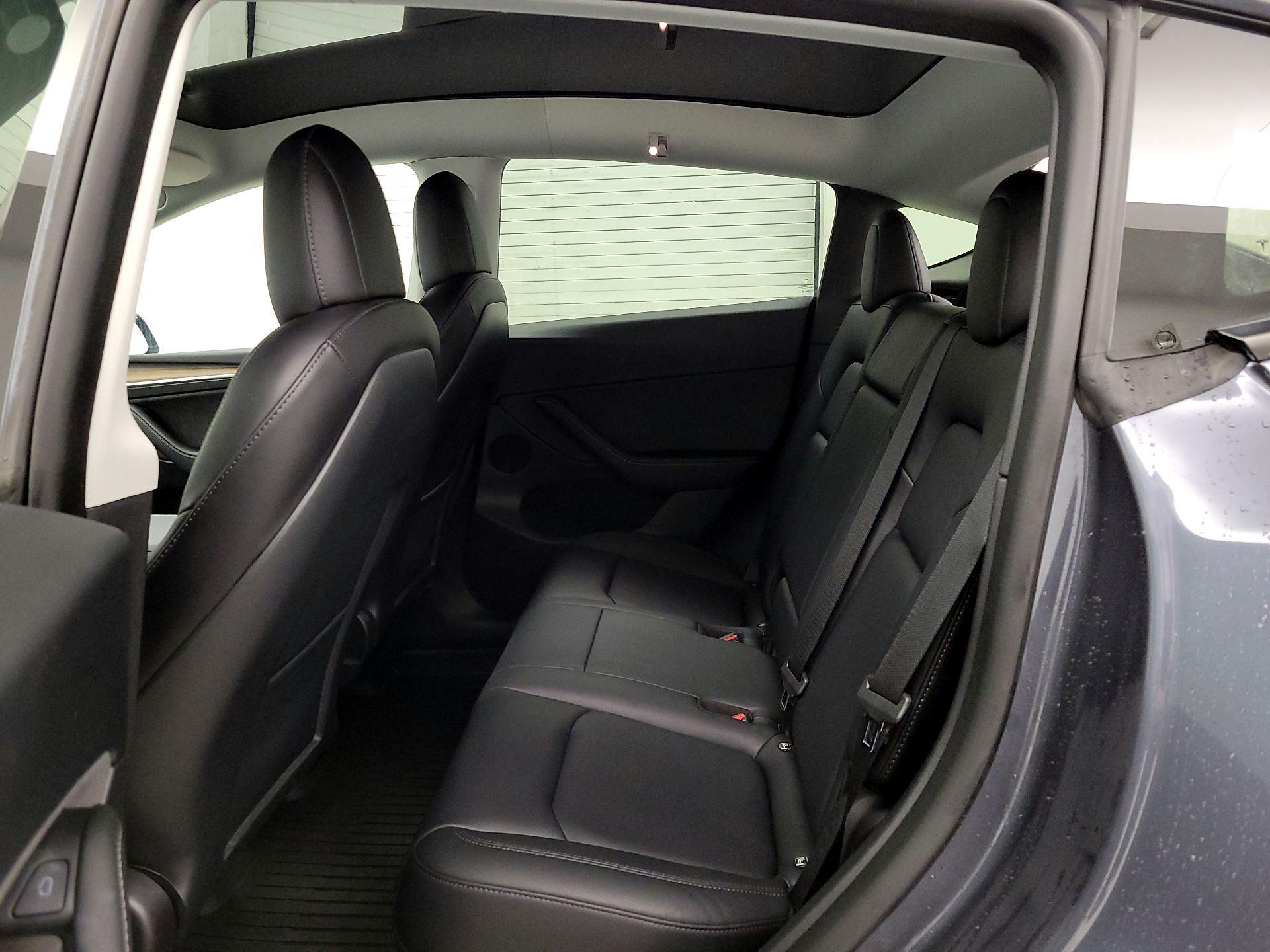 Thumbnail: 2022 Tesla Model Y - 19