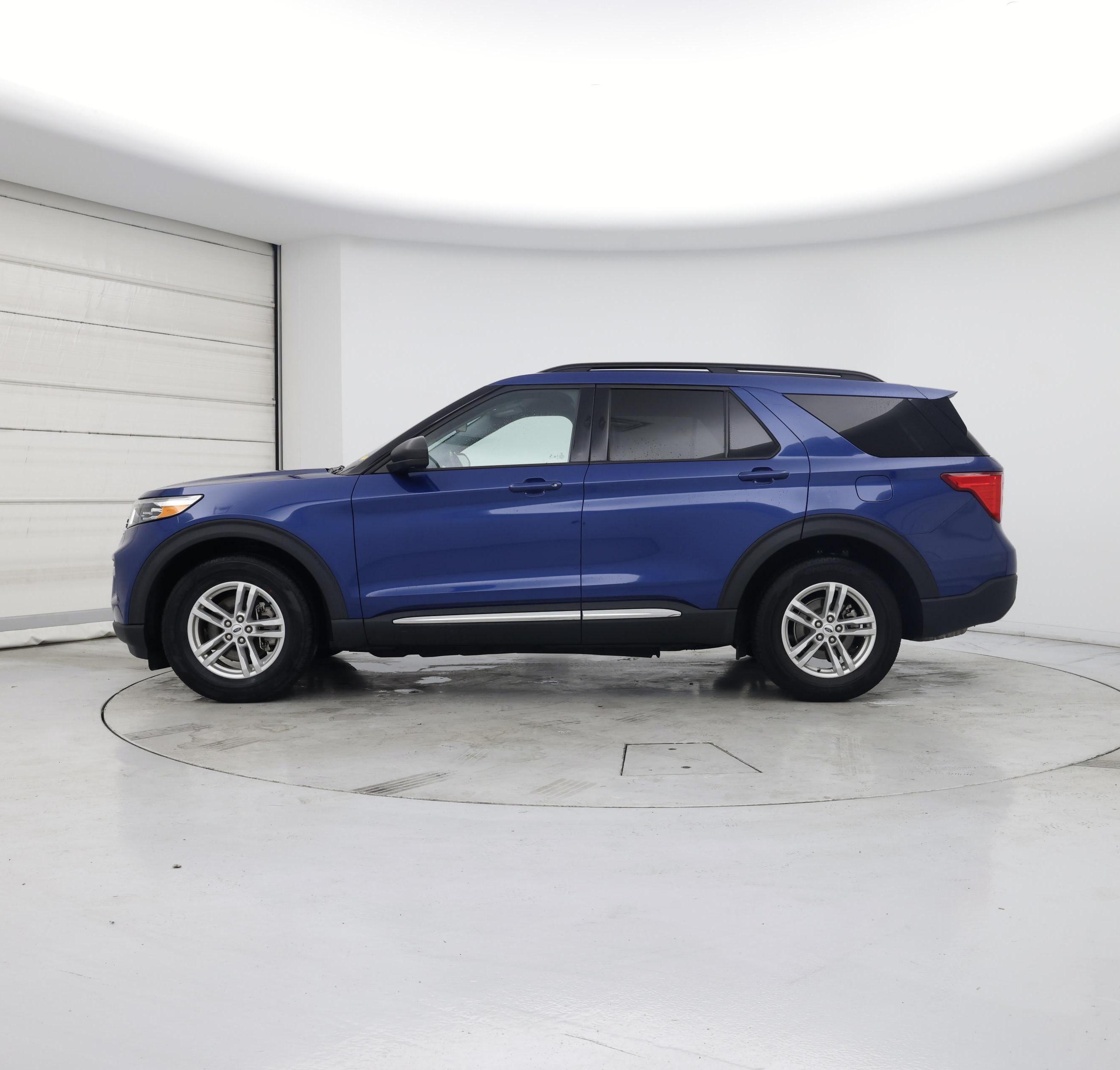 Thumbnail: 2022 Ford Explorer - 3