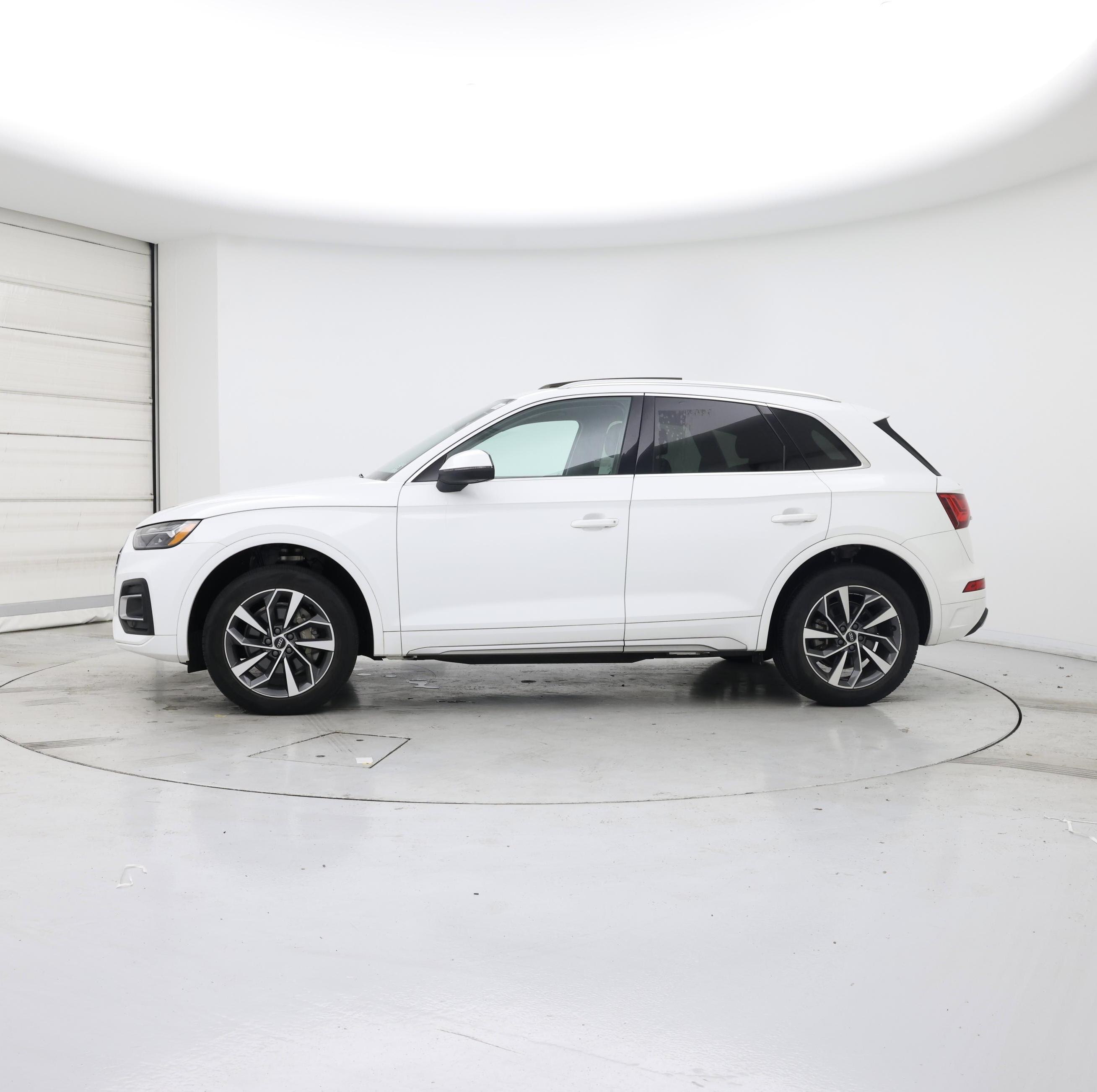 Thumbnail: 2021 Audi Q5 - 3