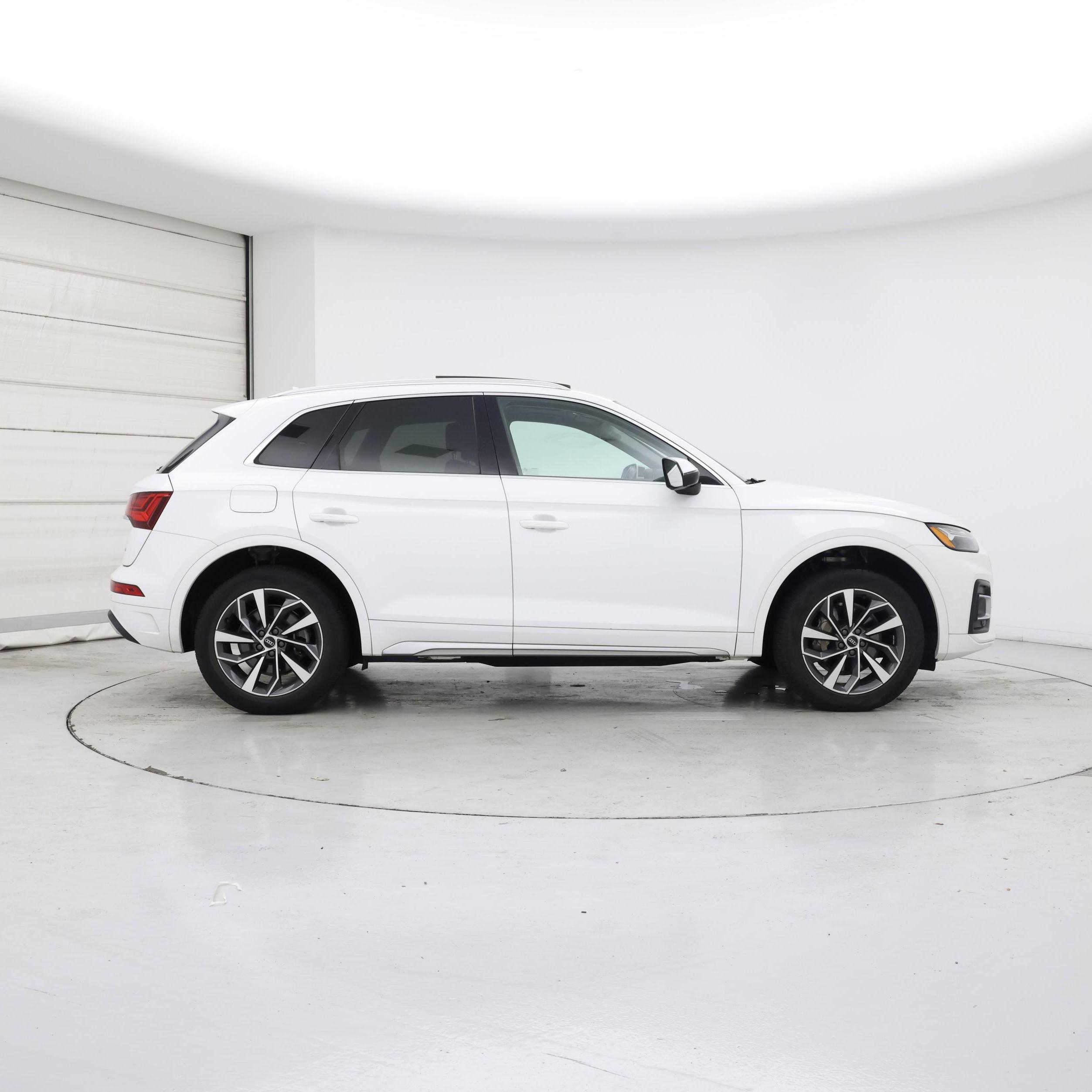 Thumbnail: 2021 Audi Q5 - 7