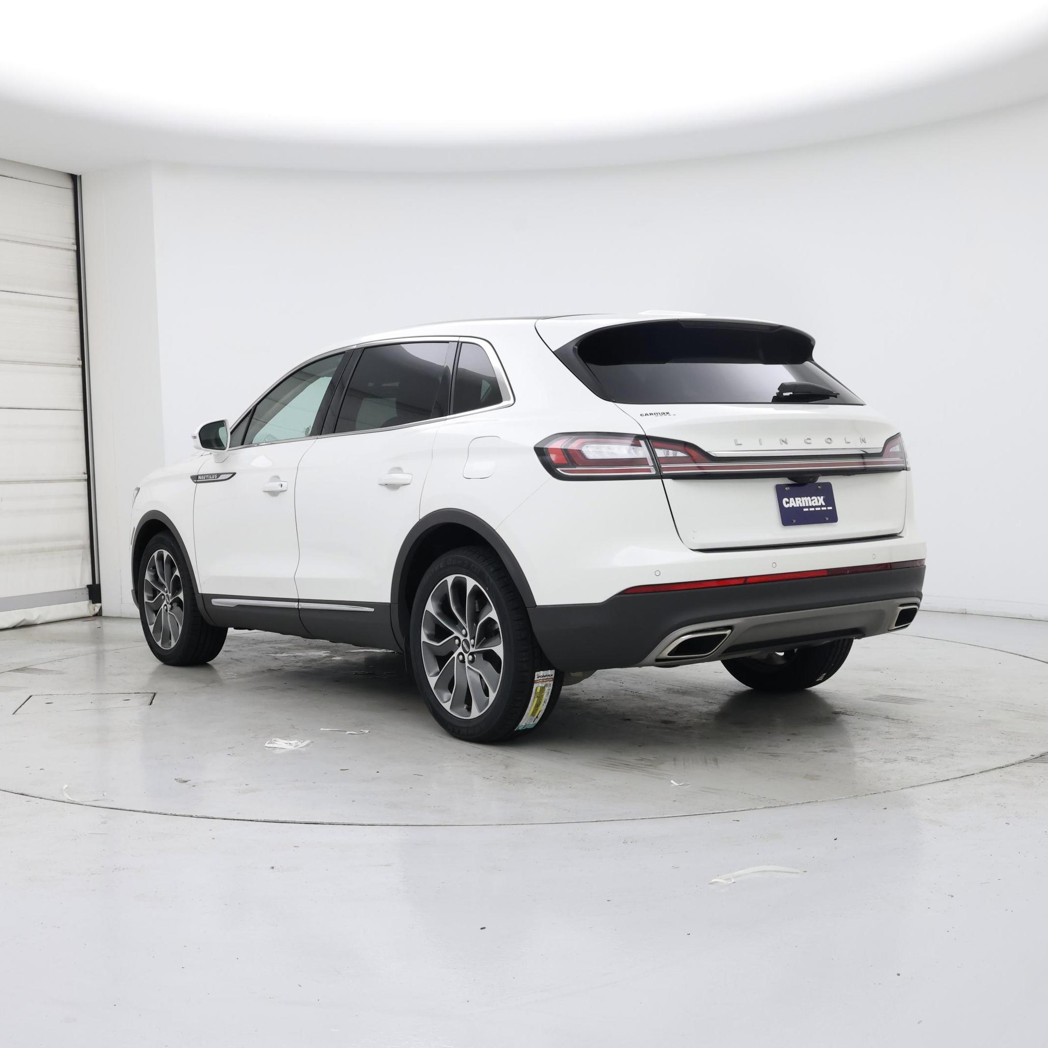 Thumbnail: 2022 Lincoln Nautilus - 2