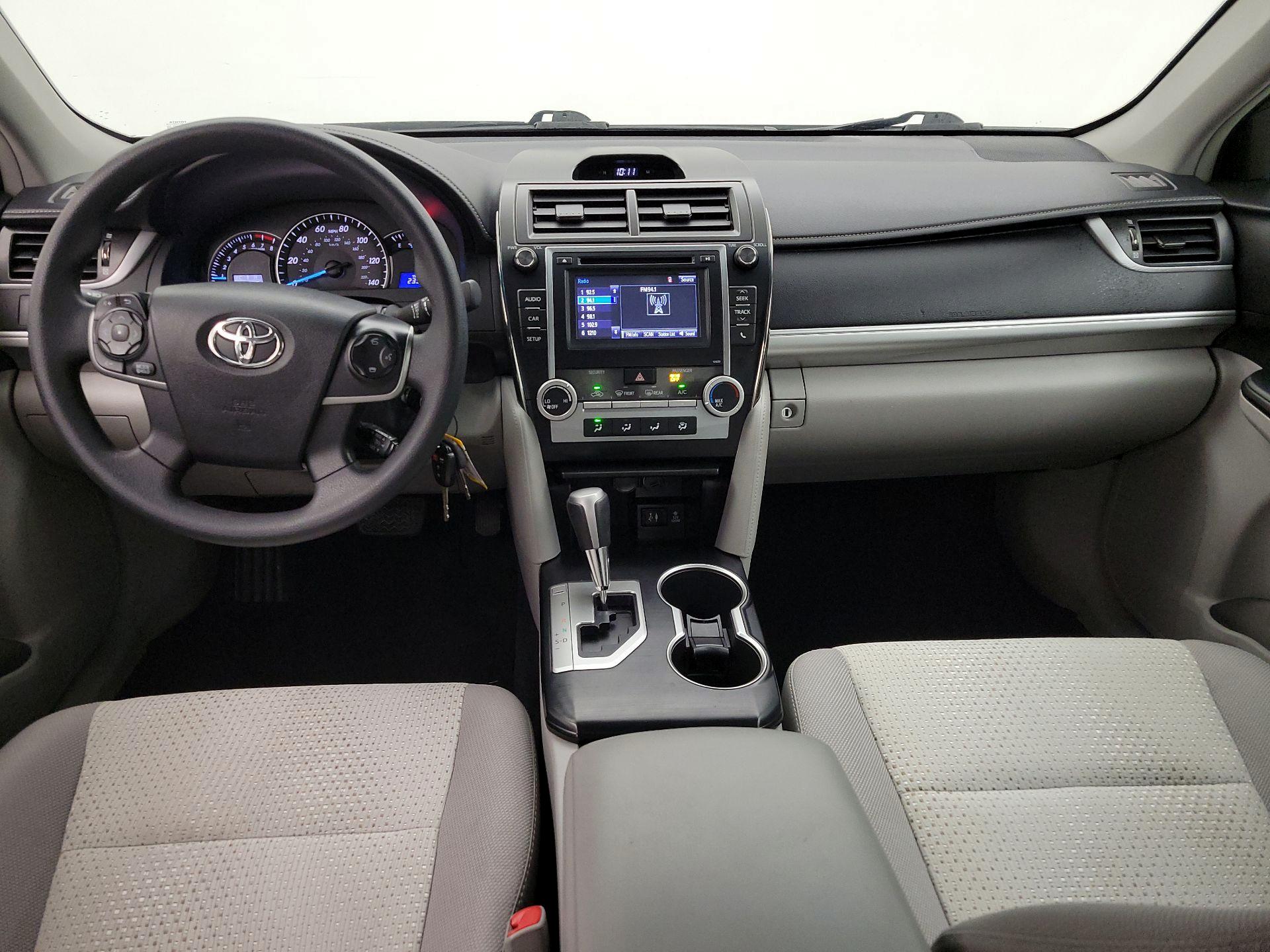 Thumbnail: 2014 Toyota Camry - 9