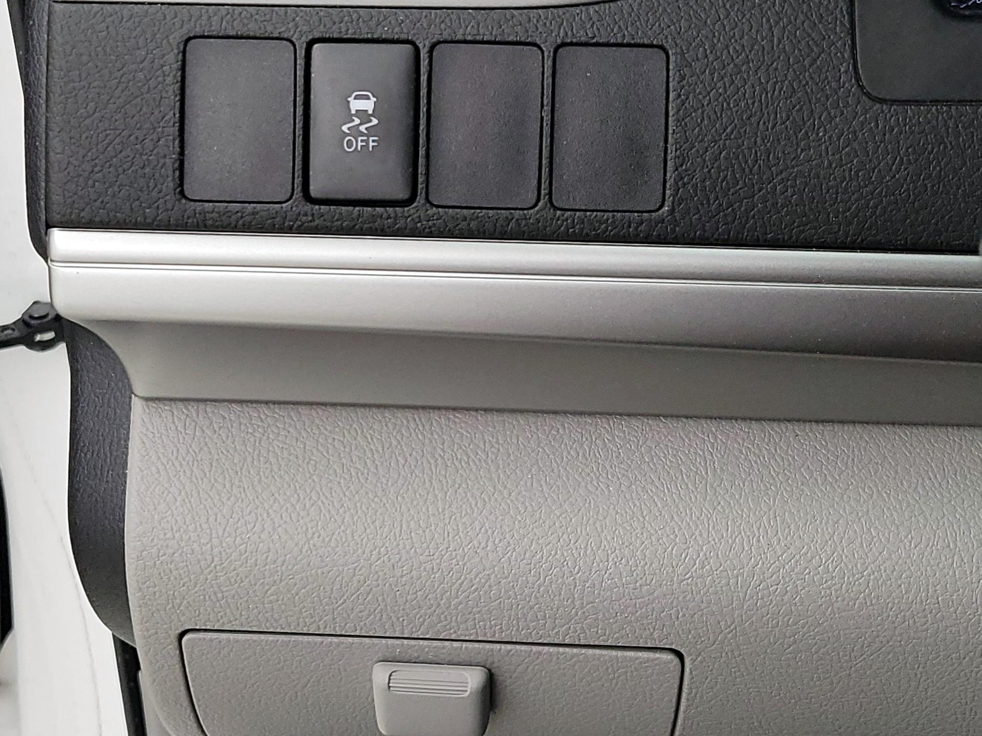 Thumbnail: 2014 Toyota Camry - 13