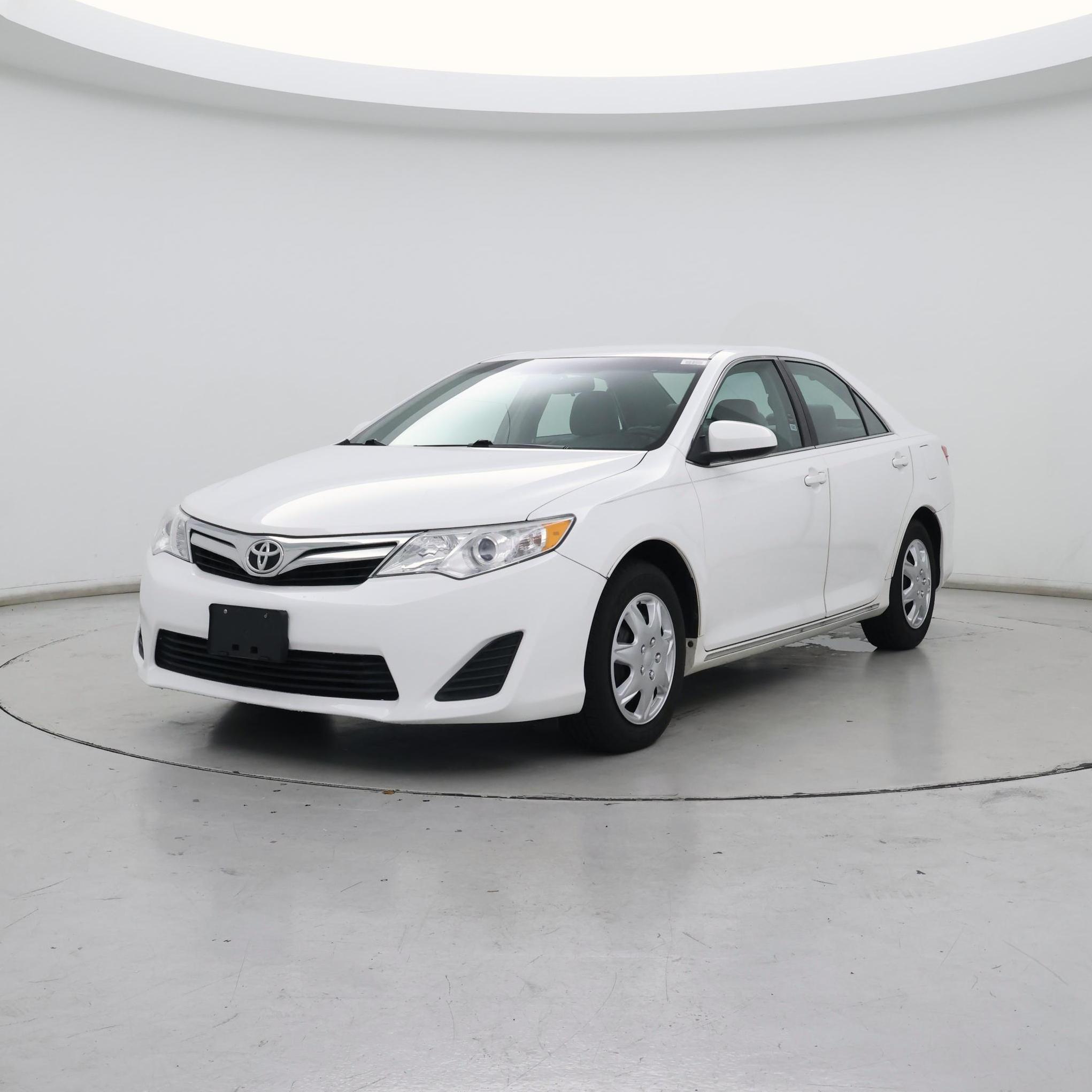 Thumbnail: 2014 Toyota Camry - 4