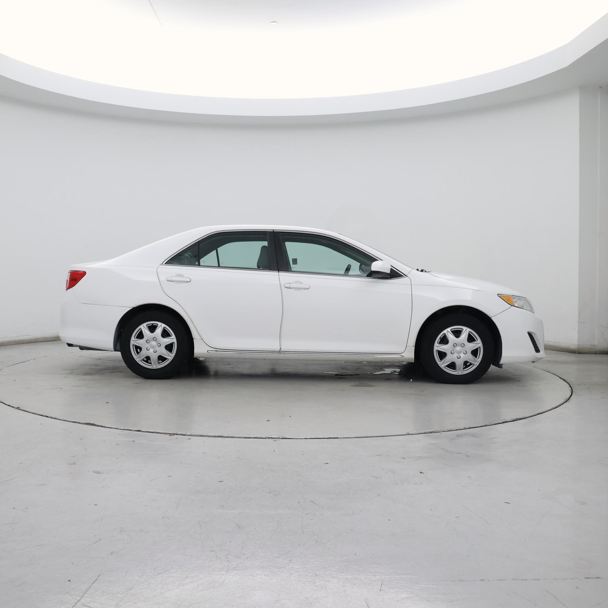 Thumbnail: 2014 Toyota Camry - 7