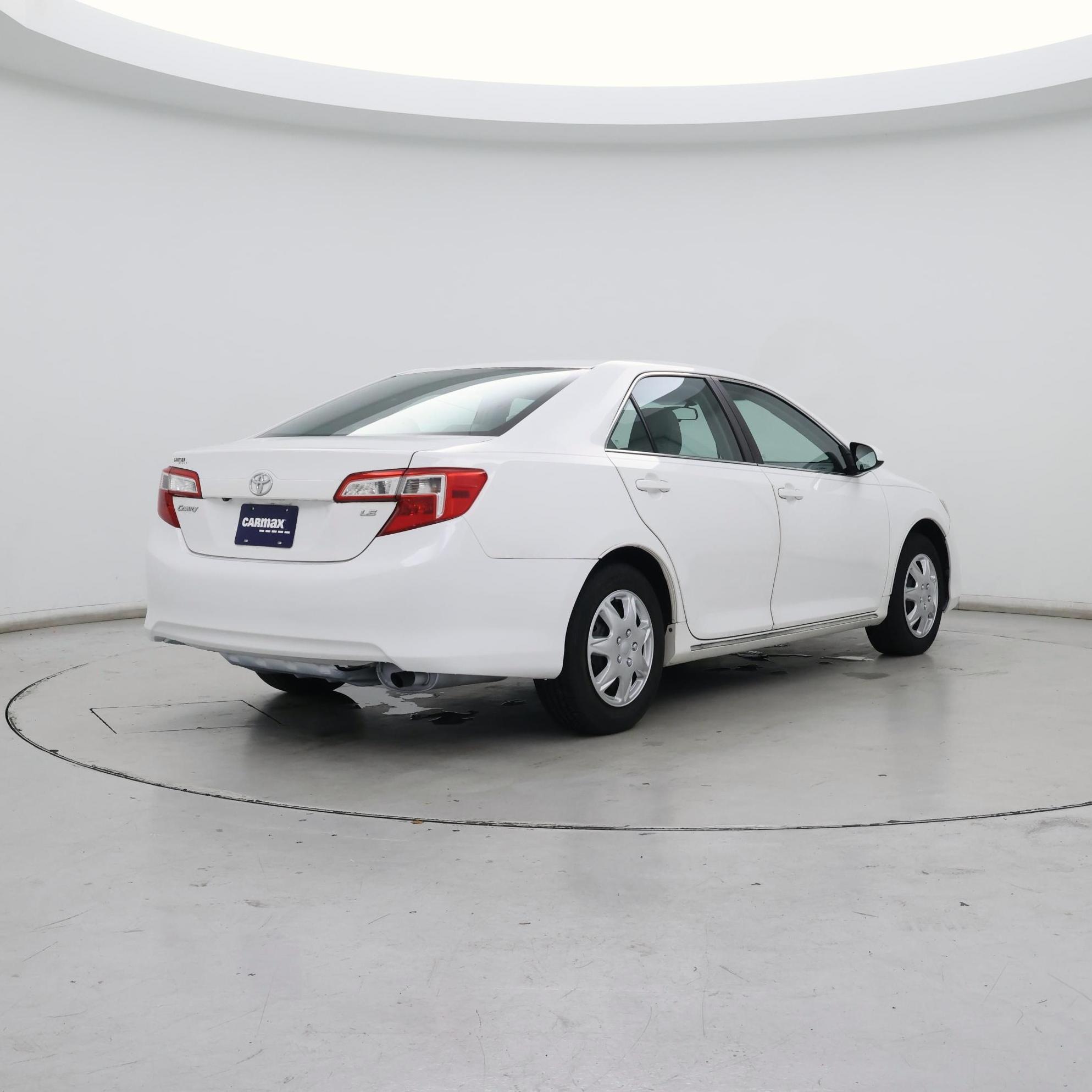 Thumbnail: 2014 Toyota Camry - 8