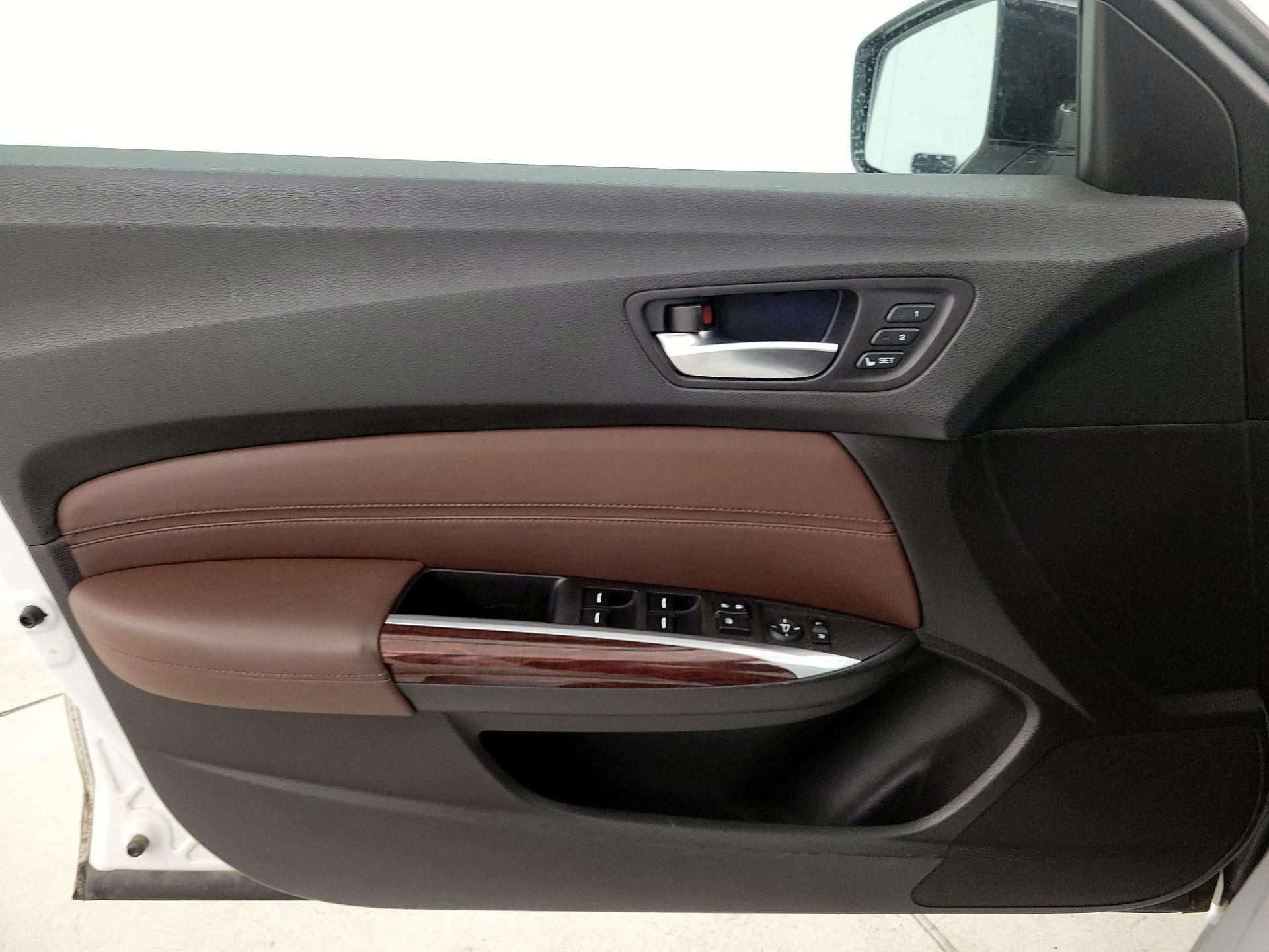 Thumbnail: 2015 Acura TLX - 12