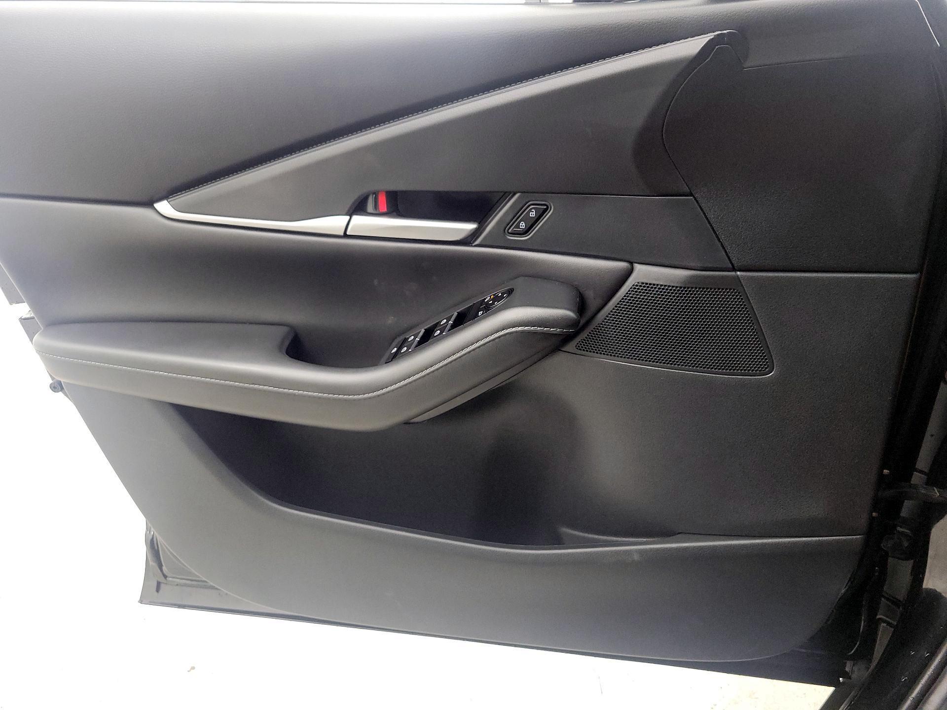 Thumbnail: 2022 Mazda CX-30 - 12