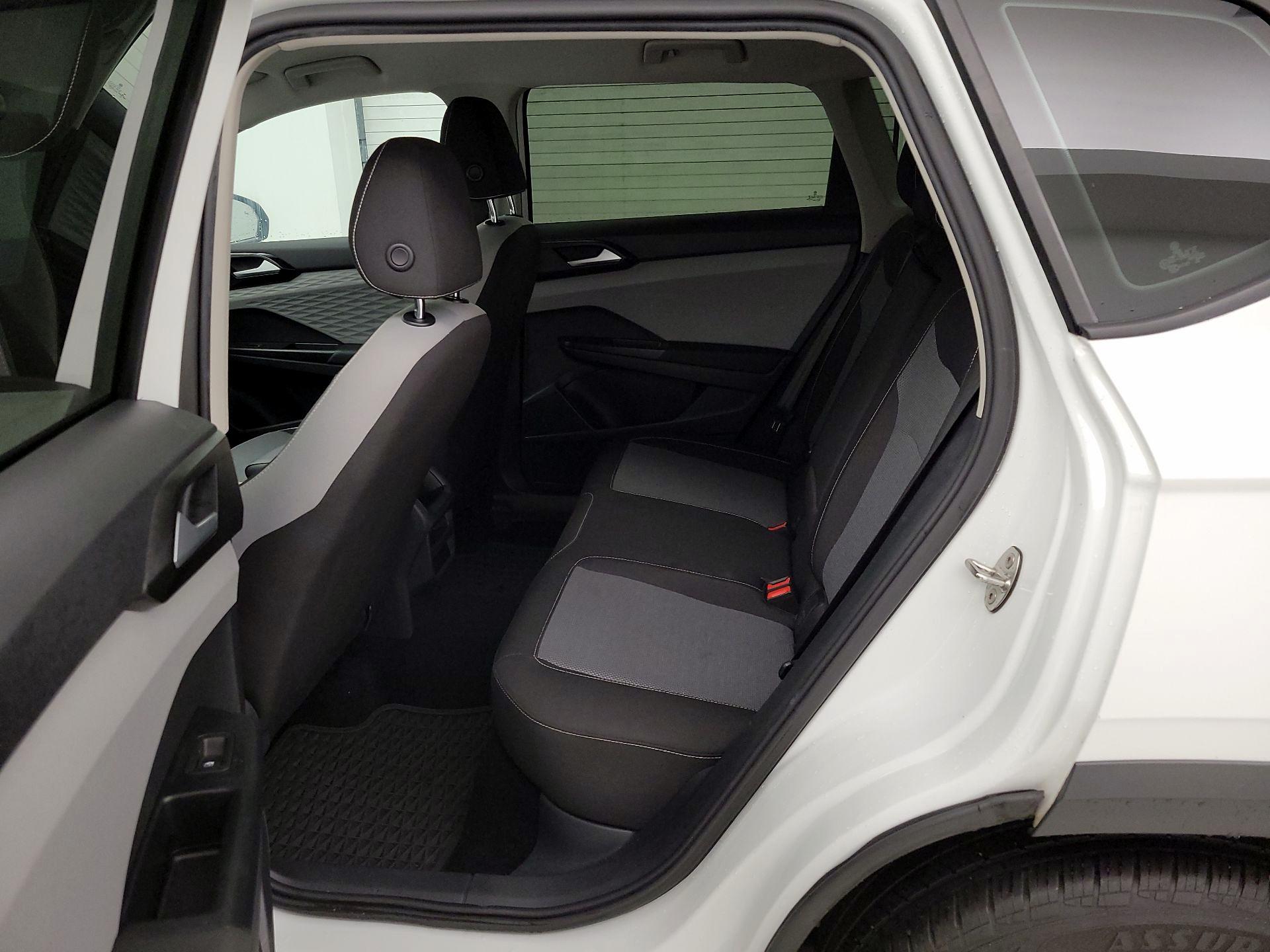 Thumbnail: 2022 Volkswagen Taos - 19