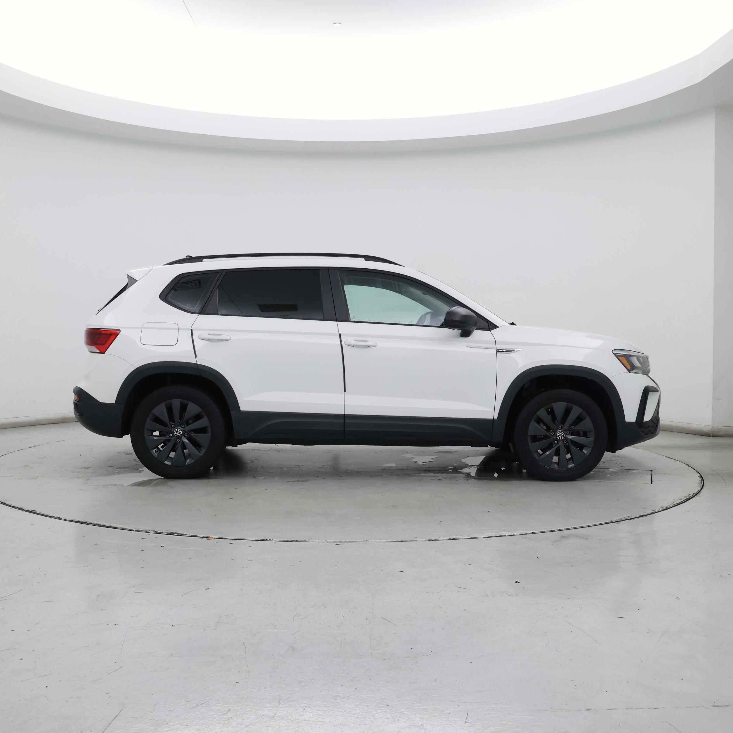 Thumbnail: 2022 Volkswagen Taos - 7