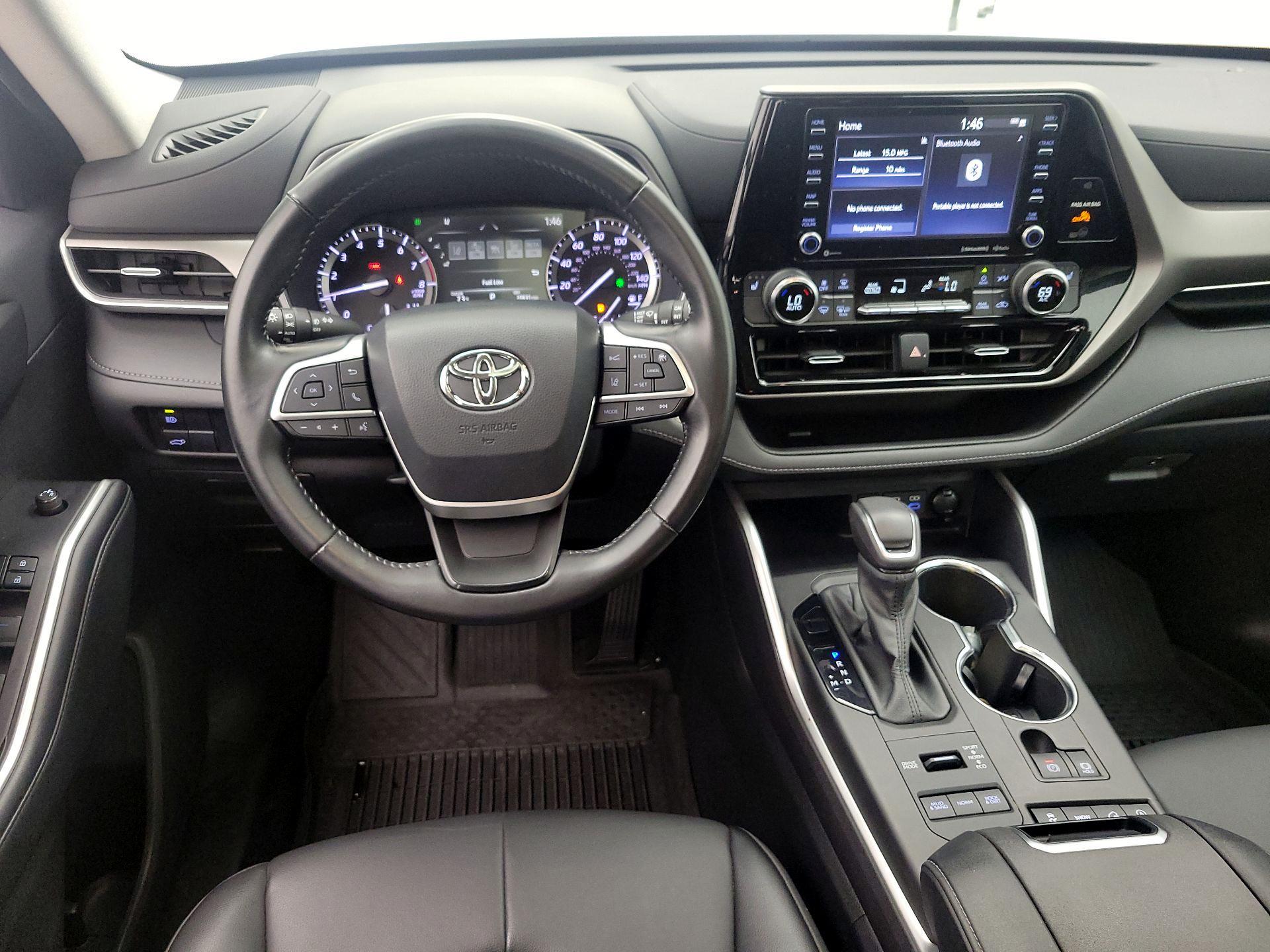 Thumbnail: 2022 Toyota Highlander - 10