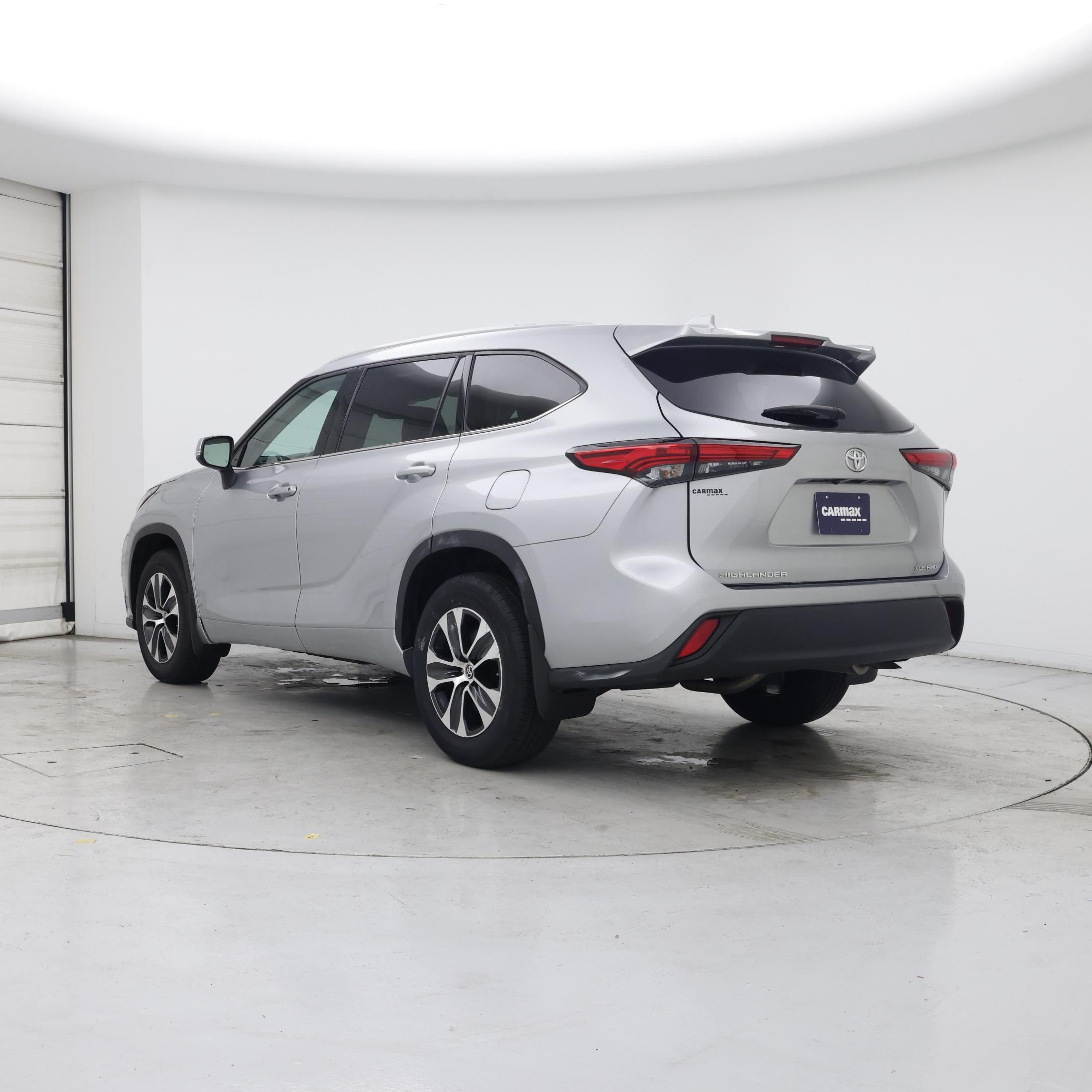 Thumbnail: 2022 Toyota Highlander - 2