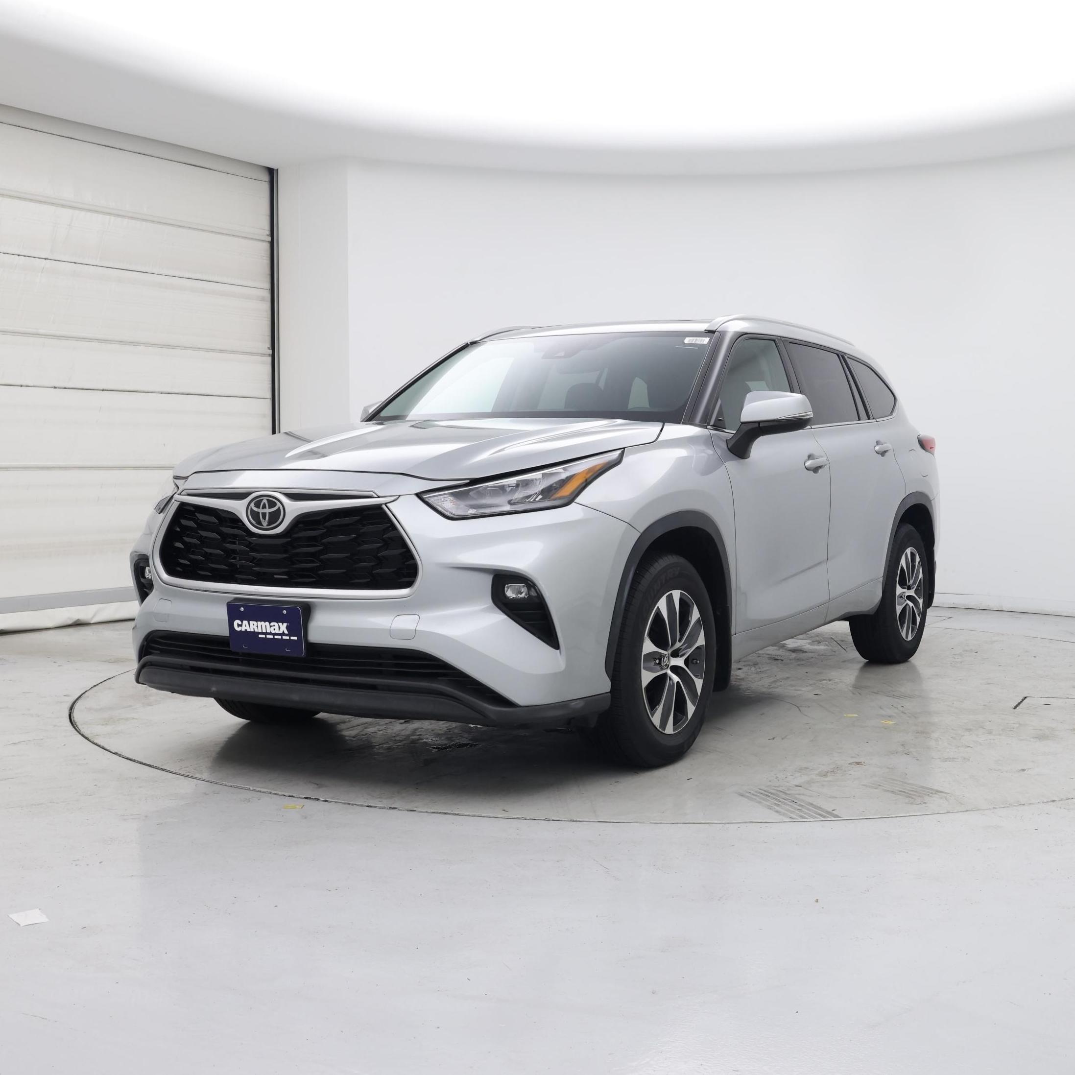 Thumbnail: 2022 Toyota Highlander - 4