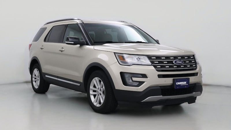 2017 Ford Explorer XLT Hero Image