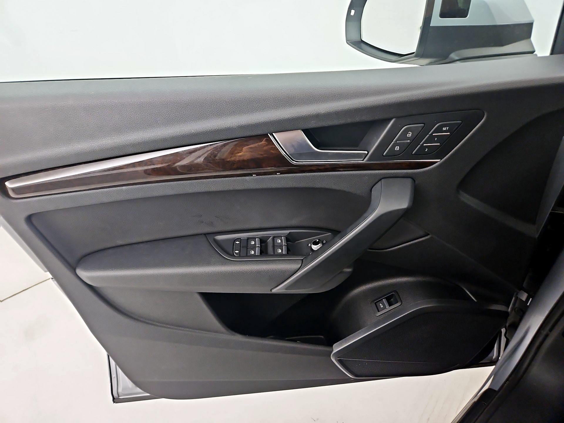 Thumbnail: 2019 Audi Q5 - 12