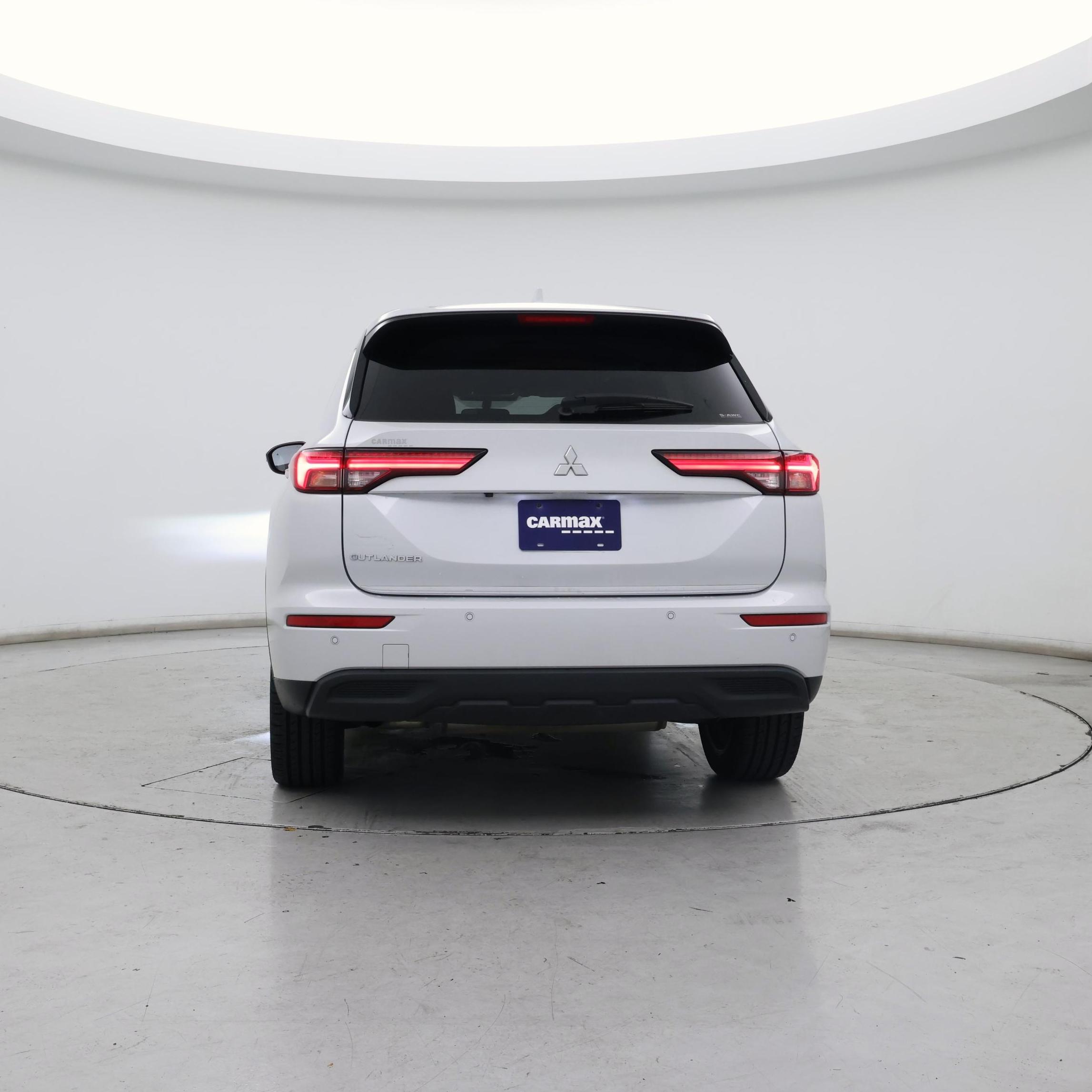 Thumbnail: 2022 Mitsubishi Outlander - 6