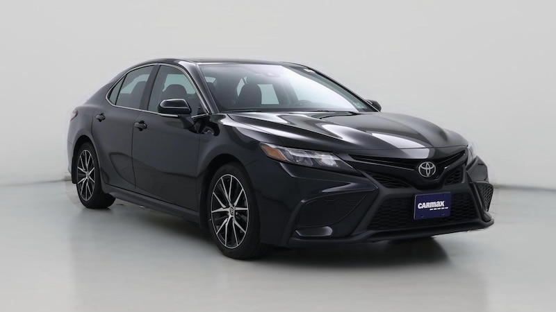 2022 Toyota Camry SE Hero Image