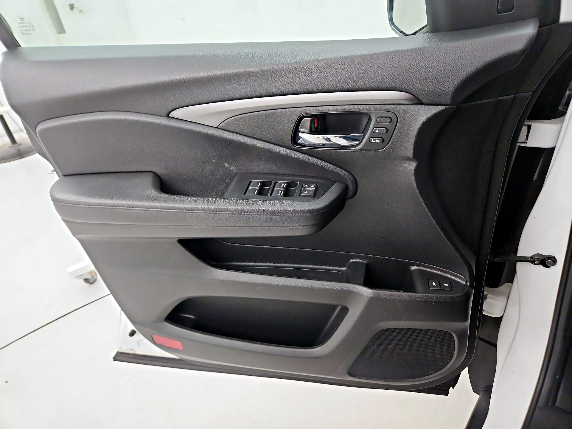 Thumbnail: 2022 Honda Pilot - 12