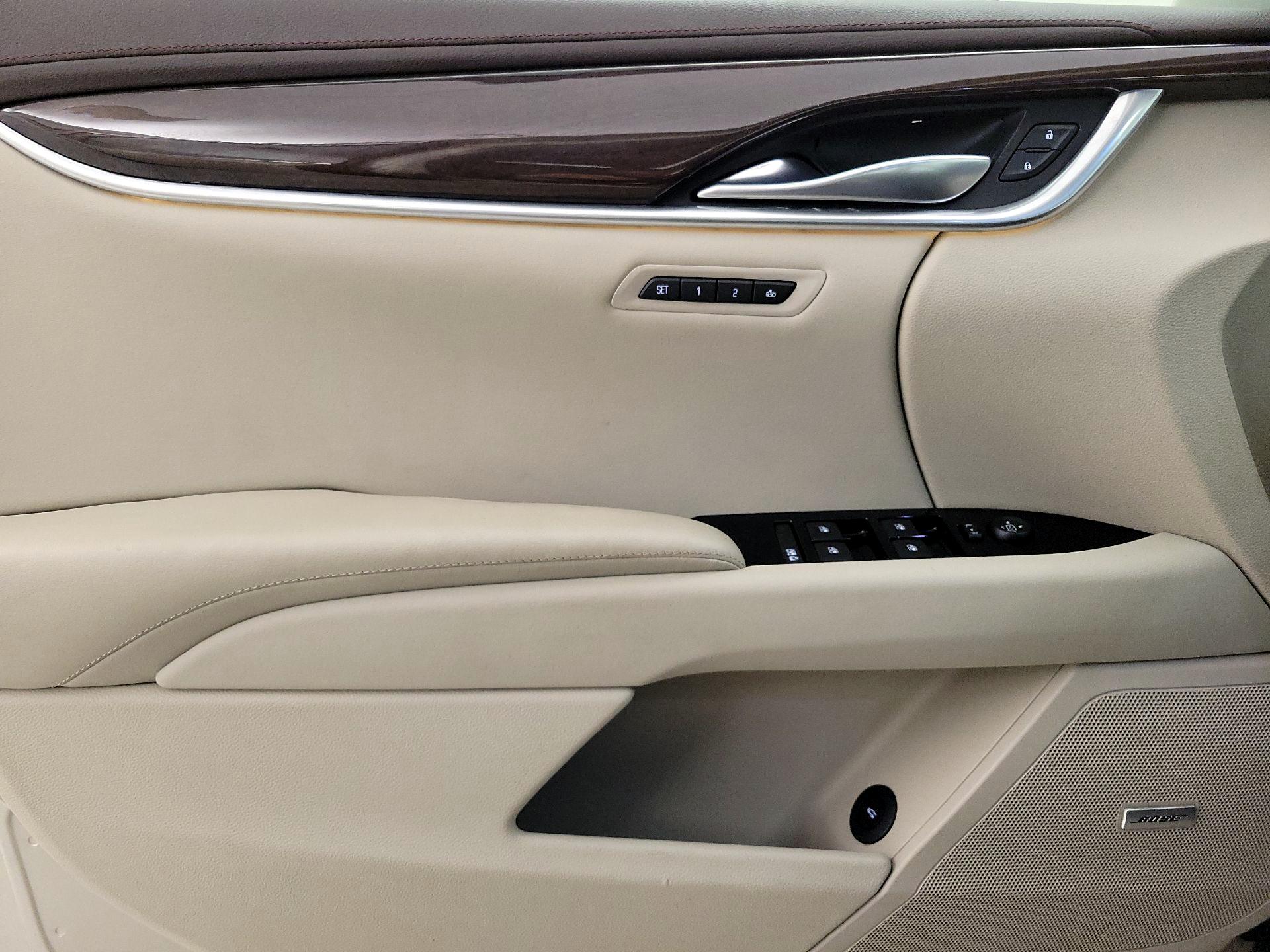 Thumbnail: 2014 Cadillac XTS - 12
