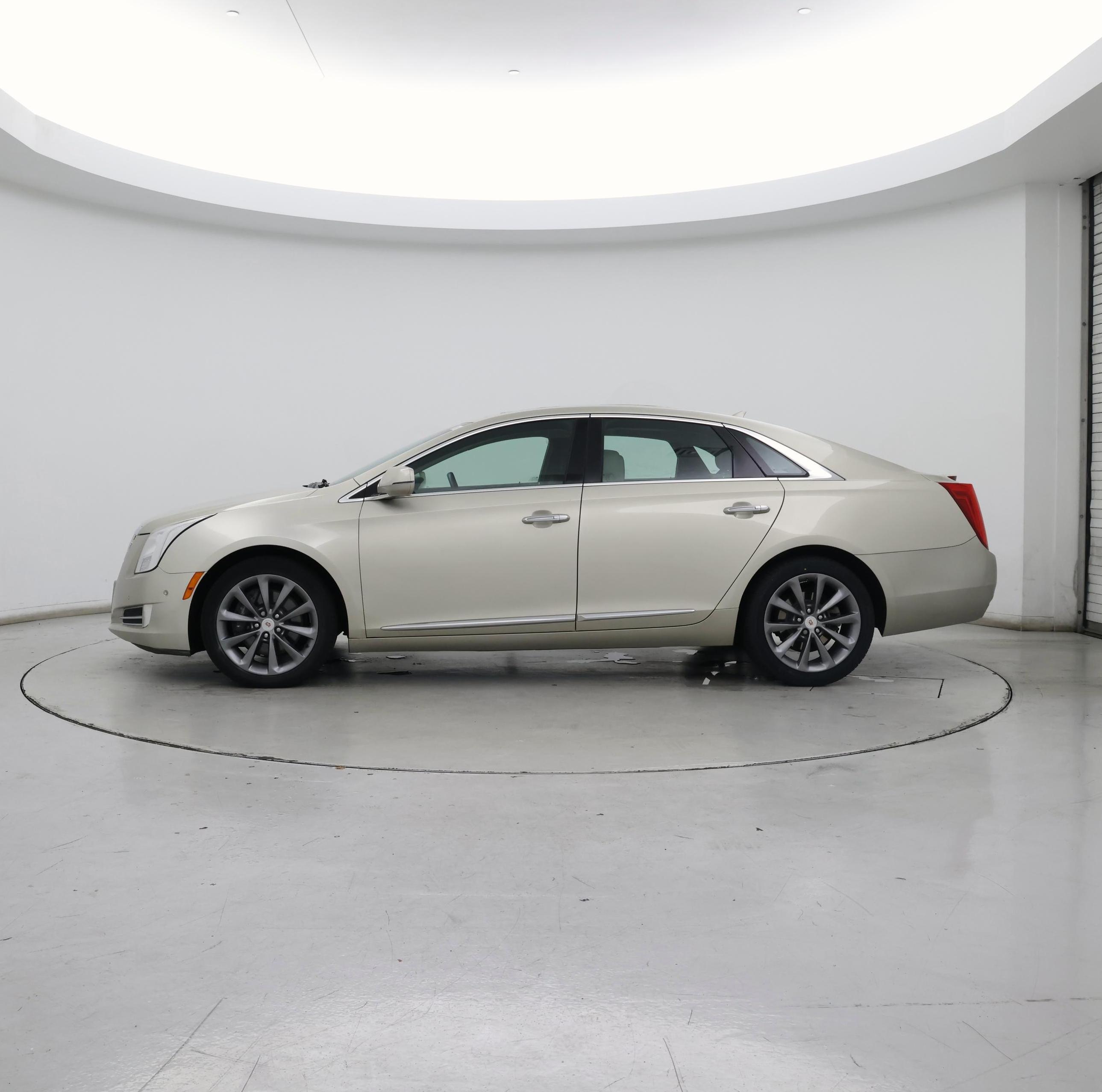 Thumbnail: 2014 Cadillac XTS - 3