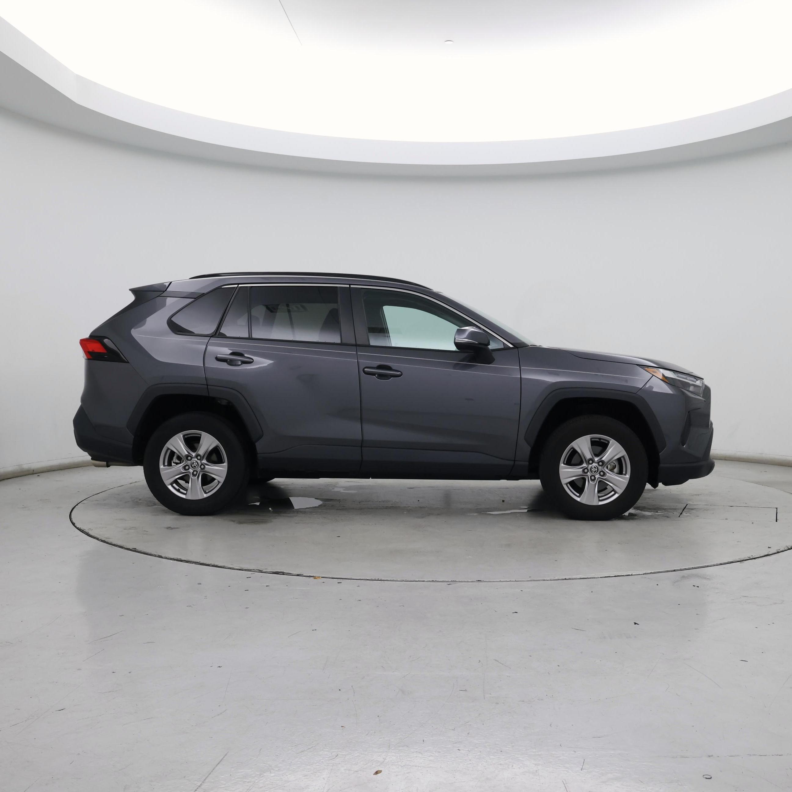 Thumbnail: 2022 Toyota RAV4 - 7