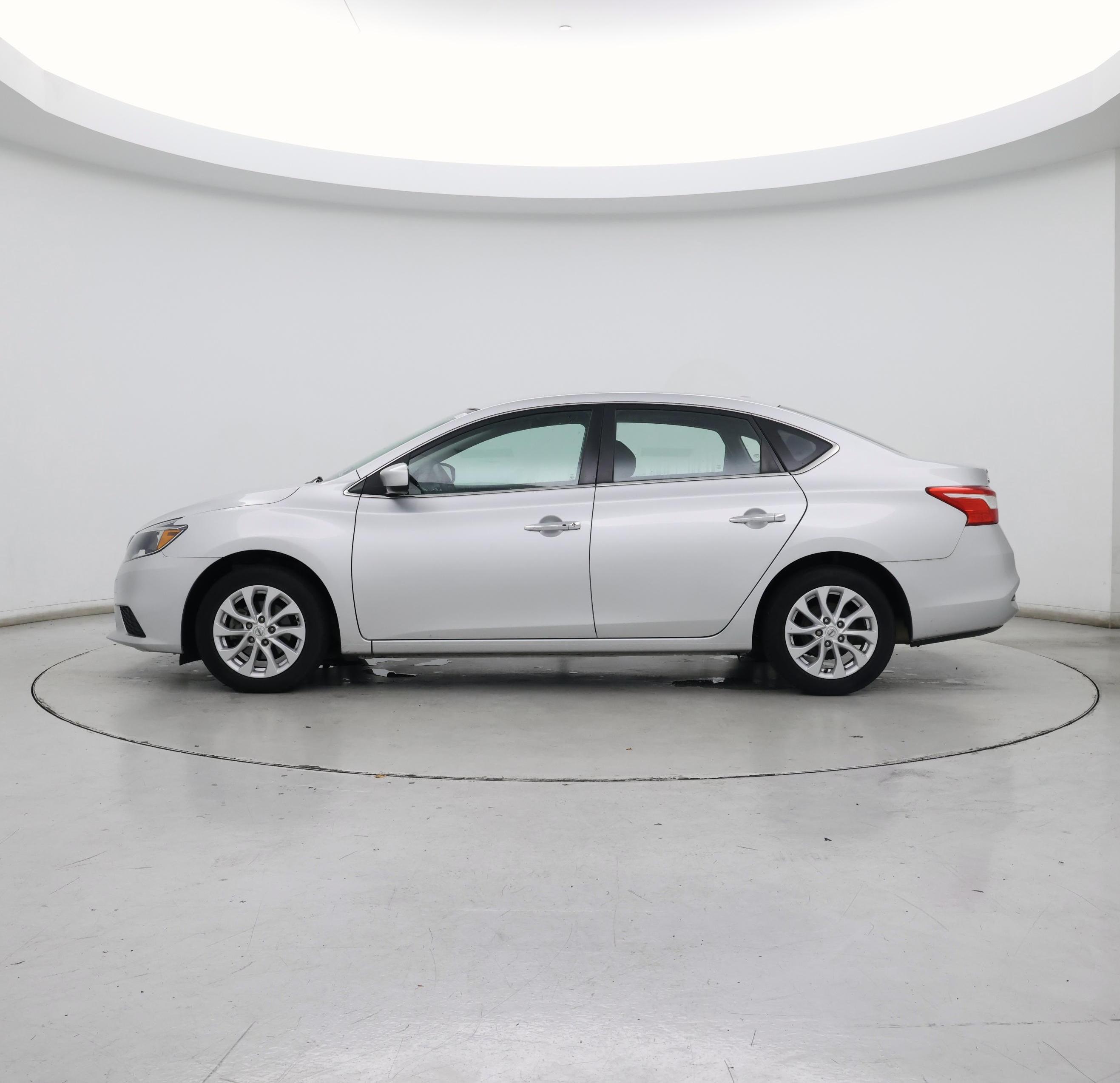Thumbnail: 2019 Nissan Sentra - 3