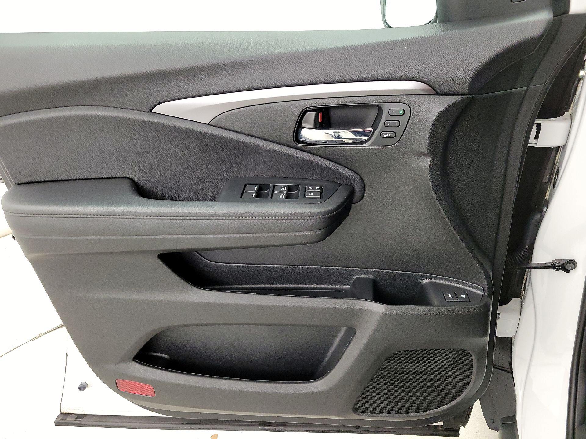 Thumbnail: 2022 Honda Pilot - 12
