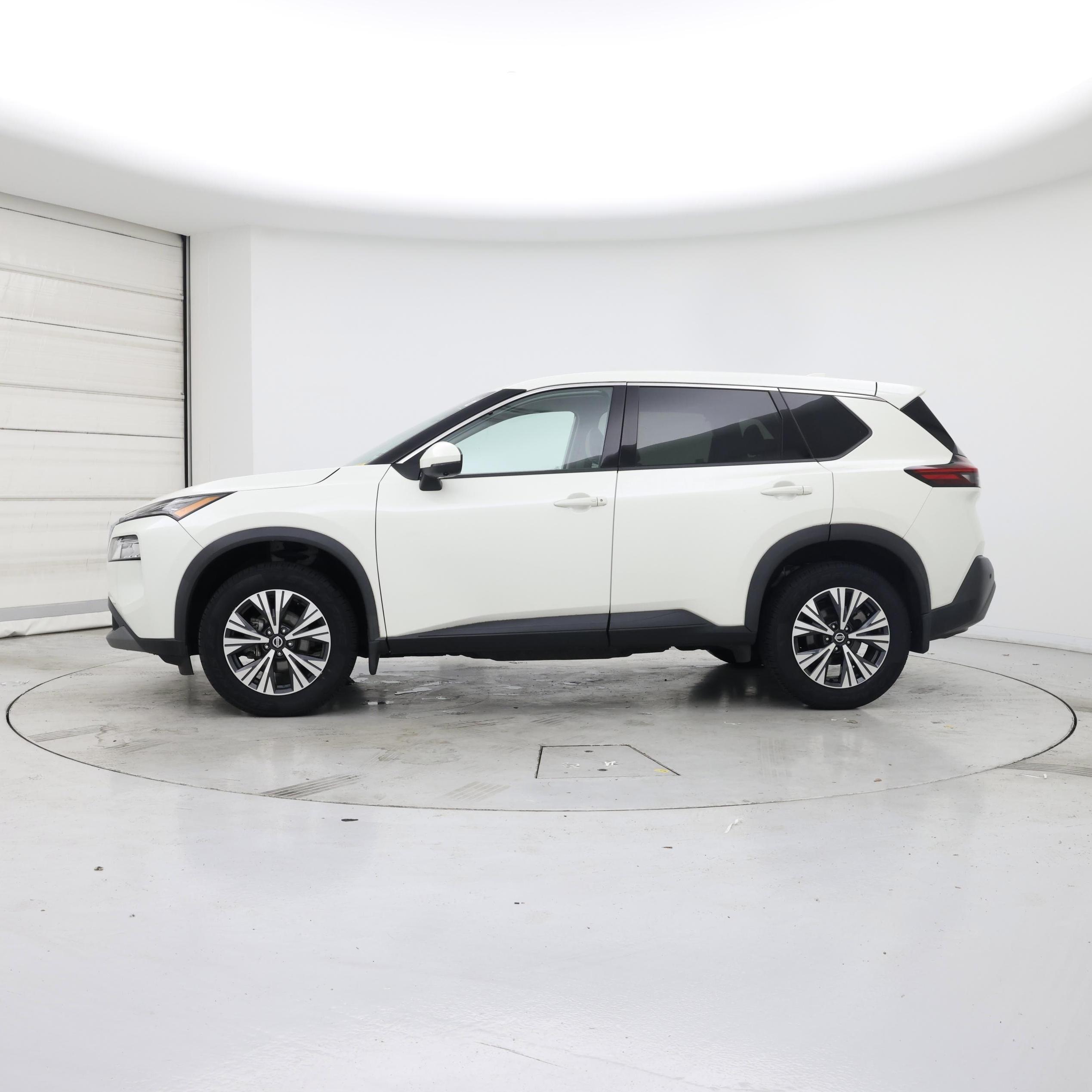 Thumbnail: 2021 Nissan Rogue - 3