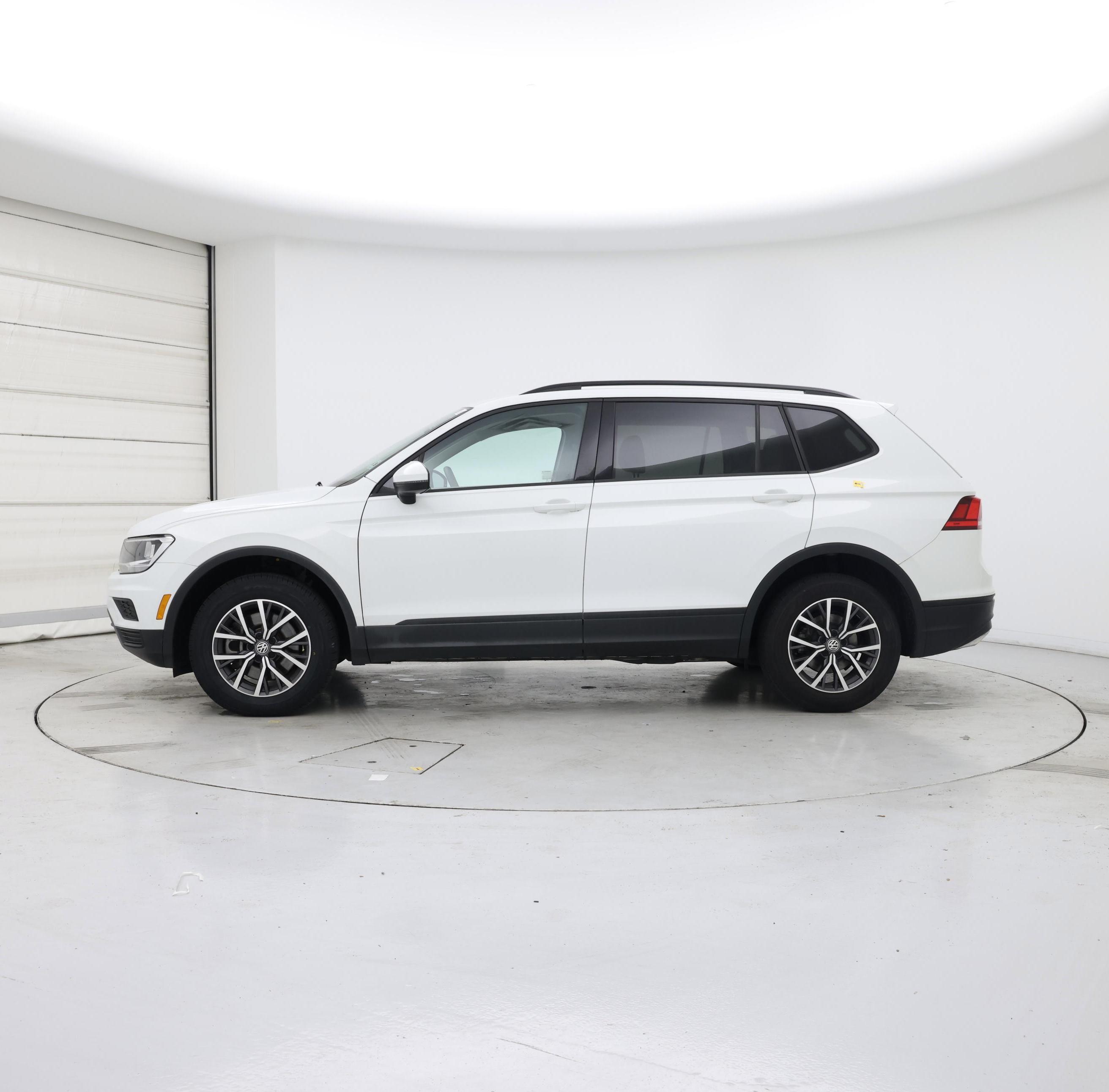 Thumbnail: 2021 Volkswagen Tiguan - 3