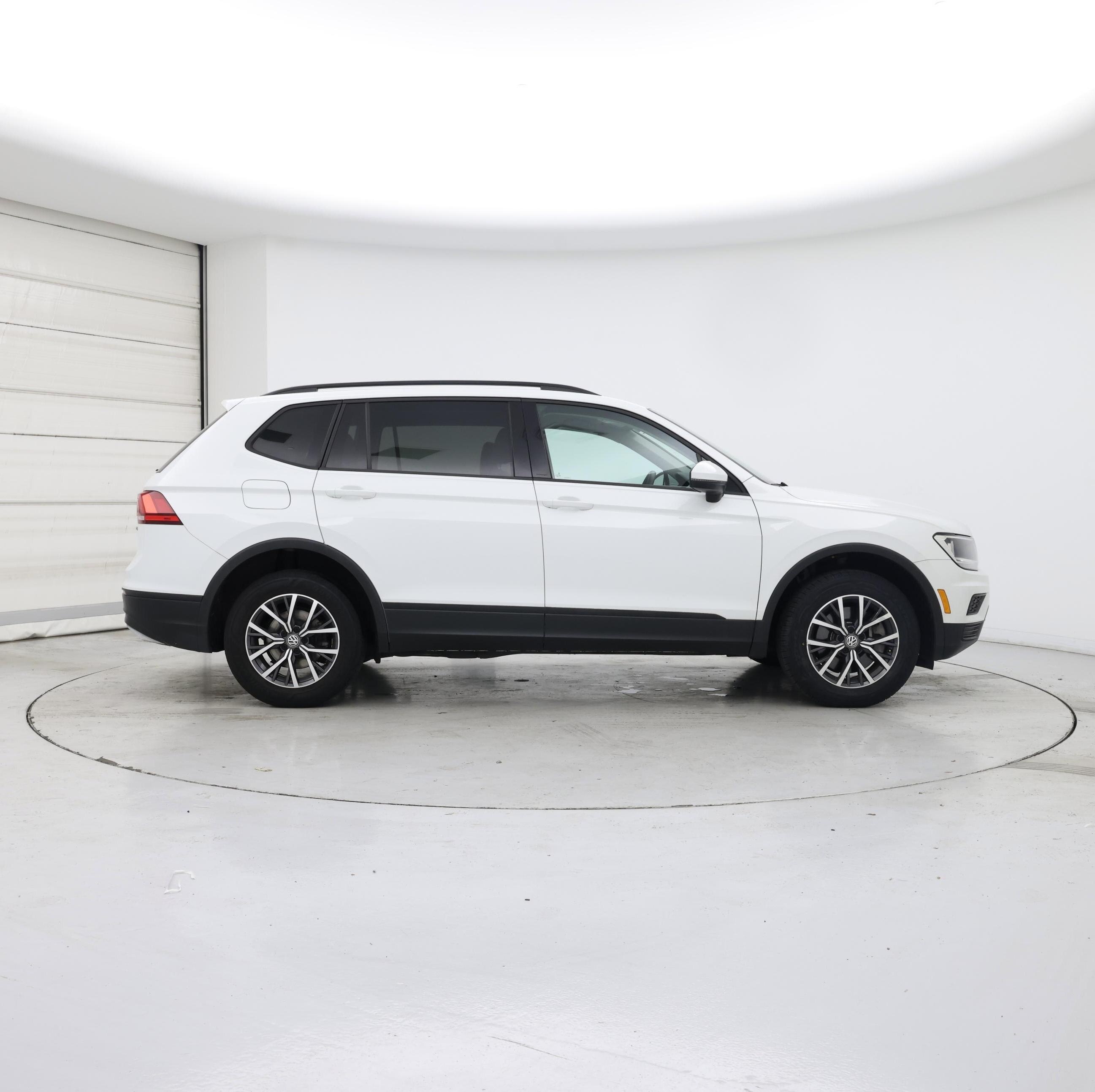 Thumbnail: 2021 Volkswagen Tiguan - 7