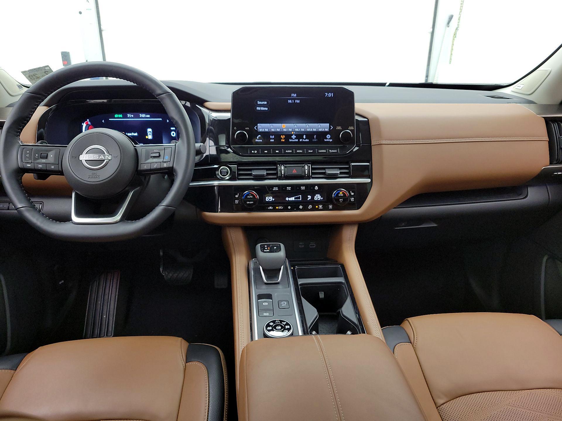 Thumbnail: 2024 Nissan Pathfinder - 9