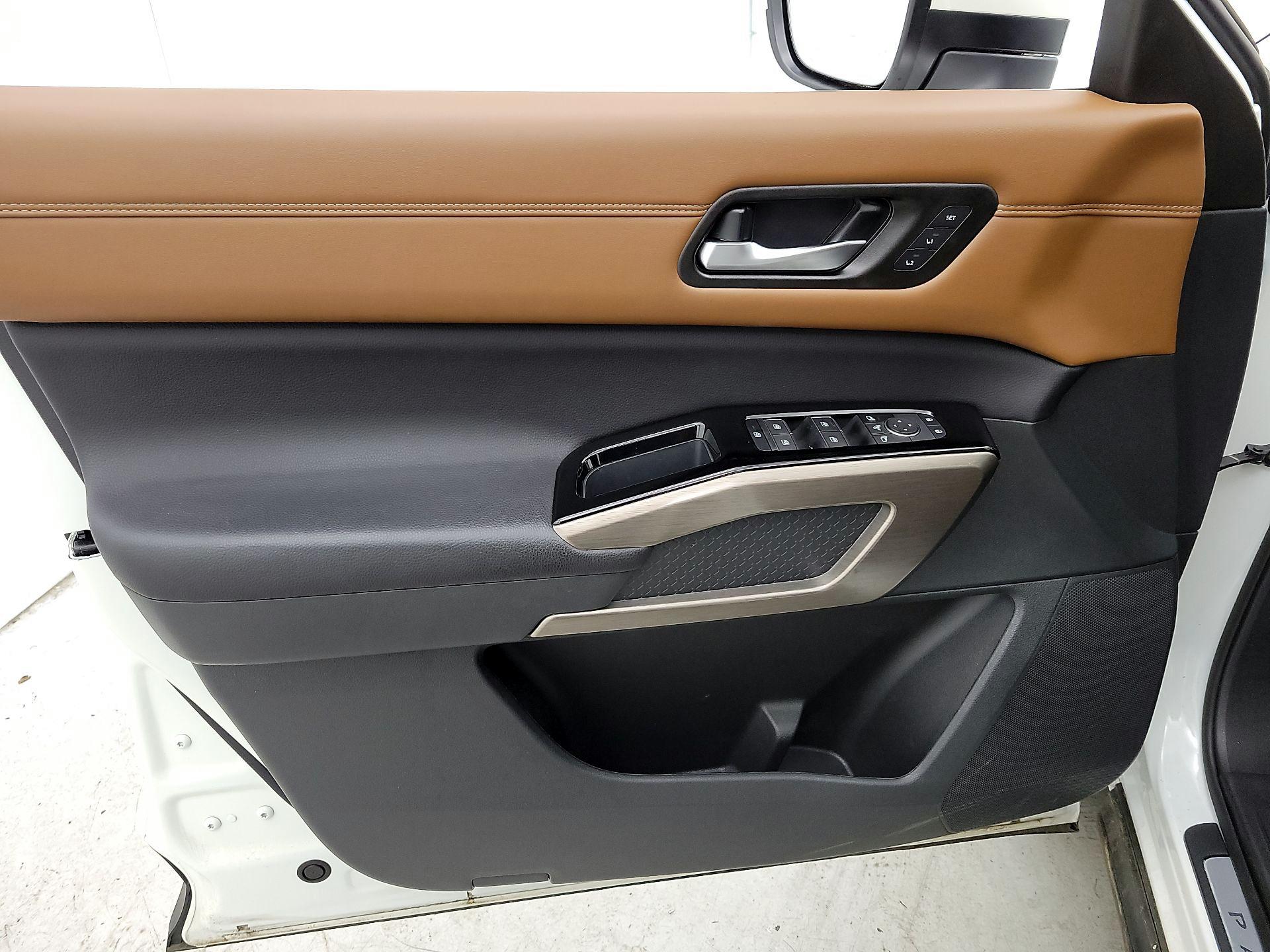 Thumbnail: 2024 Nissan Pathfinder - 12