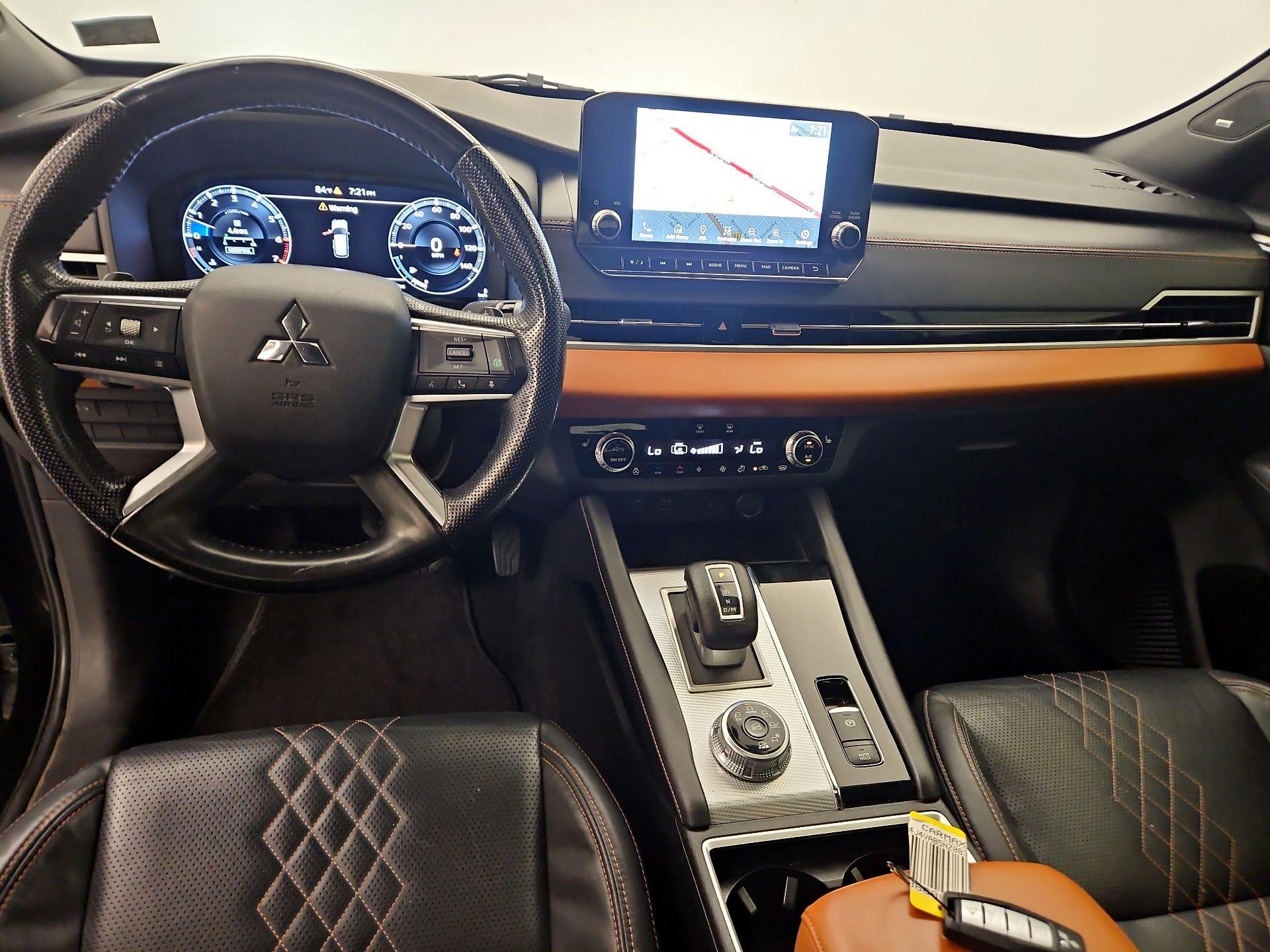 Thumbnail: 2022 Mitsubishi Outlander - 9