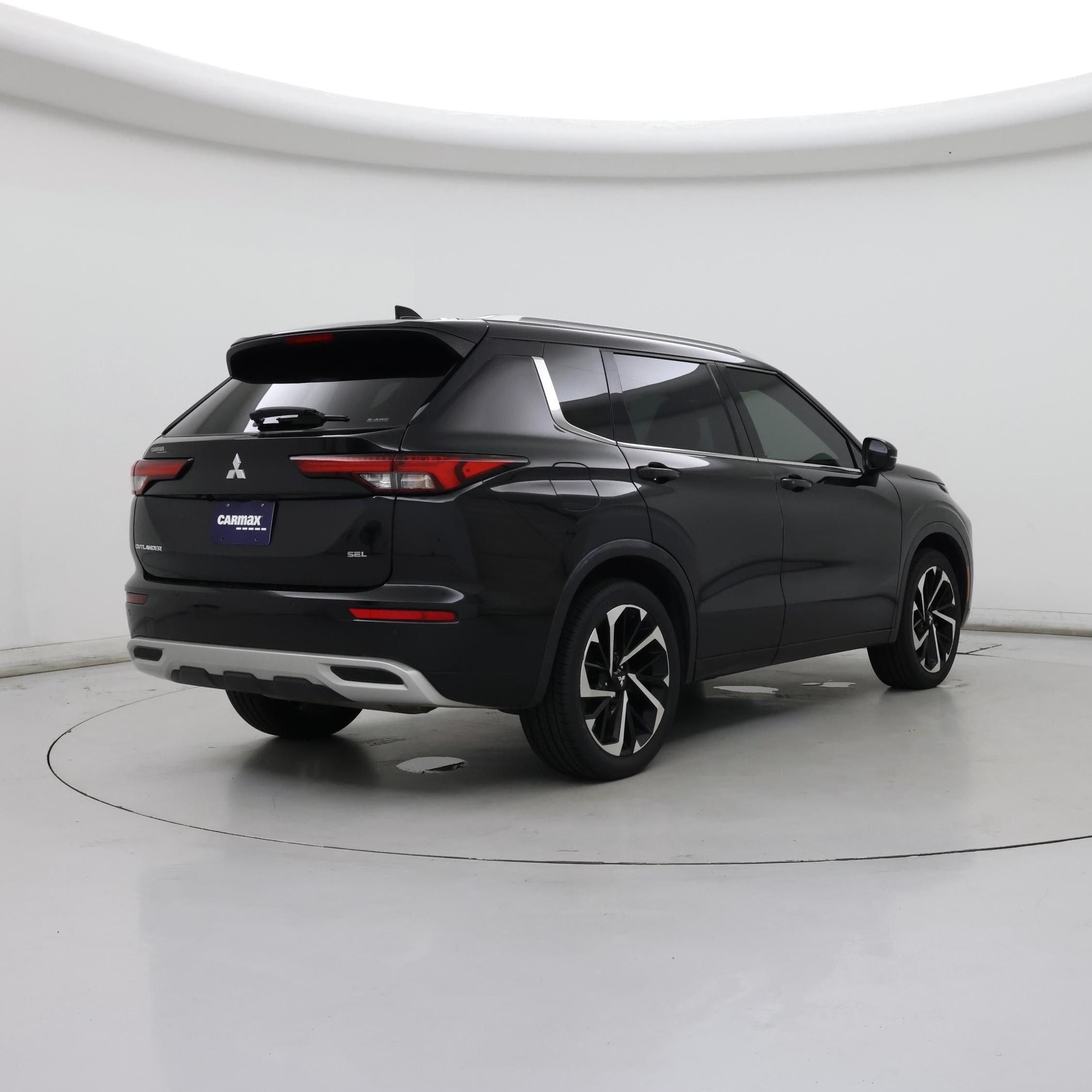 Thumbnail: 2022 Mitsubishi Outlander - 8