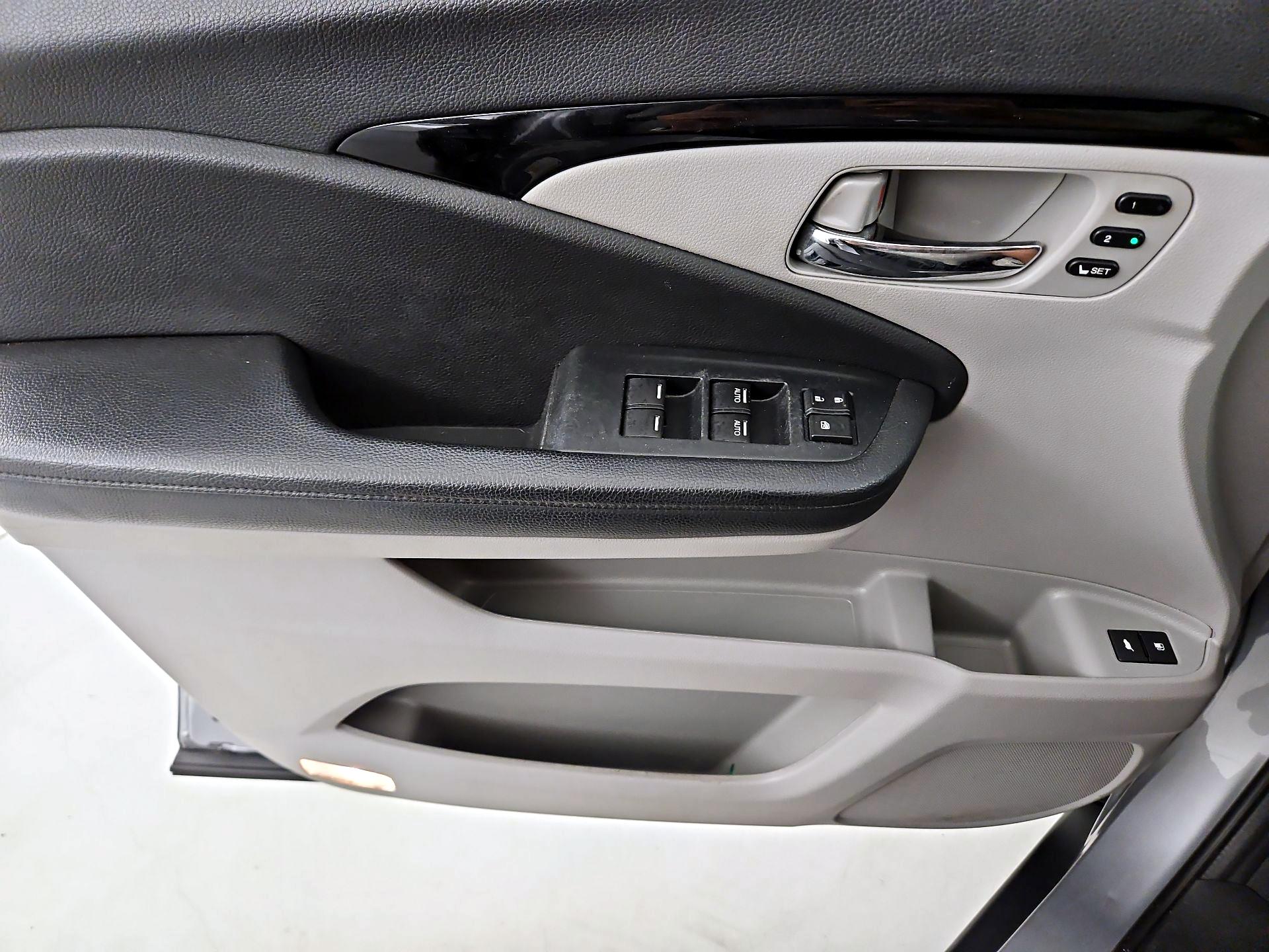 Thumbnail: 2022 Honda Pilot - 12